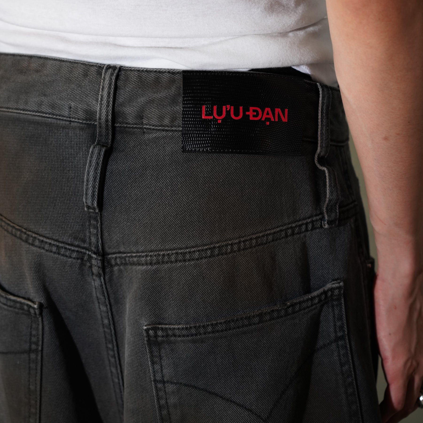 LU'U DAN / DUMPSTER DENIM JEANS DIRTY OUTCAST GREY