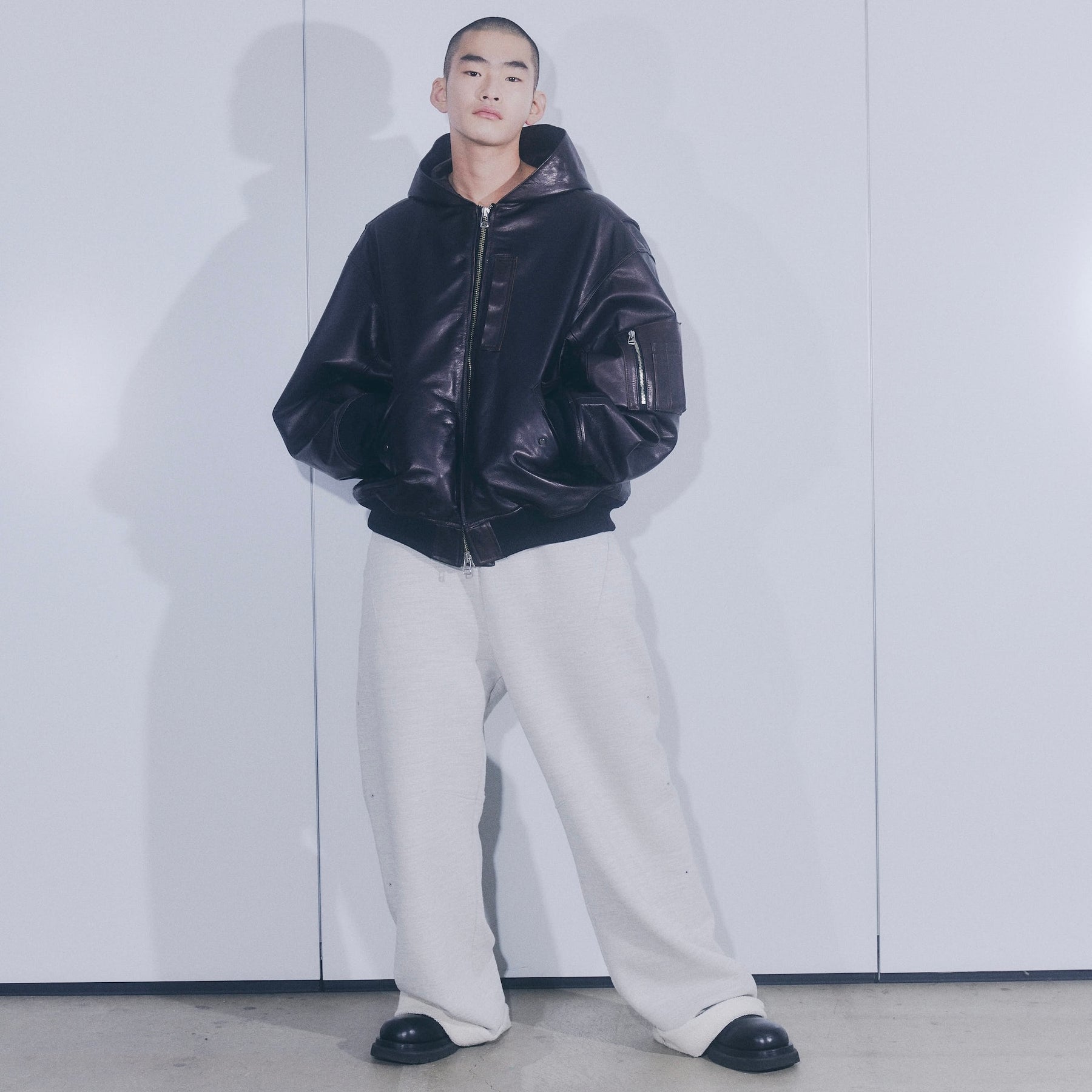 <span style="color: #f50b0b;">Last One</span> ROTOL / LEATHER BOMBER JACKET BLACK
