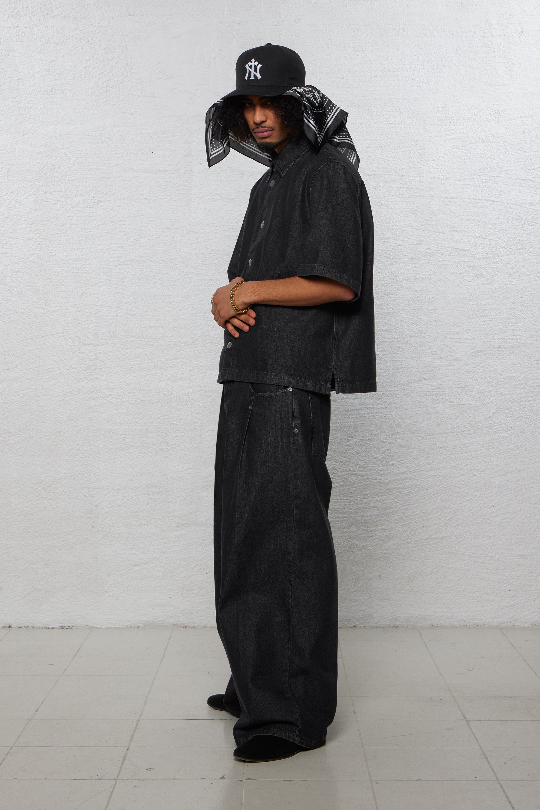 1313 SELAH / ANI DENIM SHIRT SHORTSLEEVED WASHED BLACK