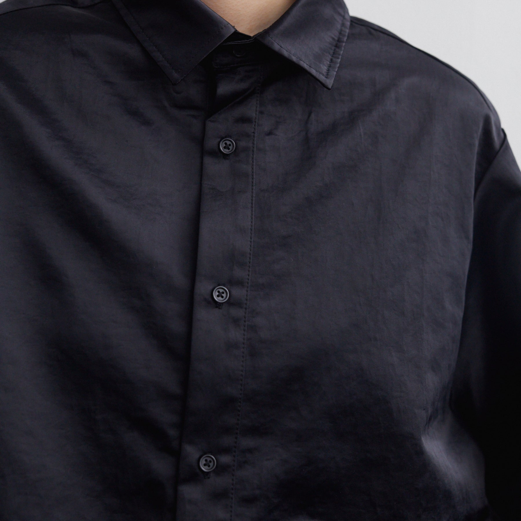 <span style="color: #ff2a00;">Last One</span> WILLY CHAVARRIA / SATIN DRESS SHIRTS BLACK