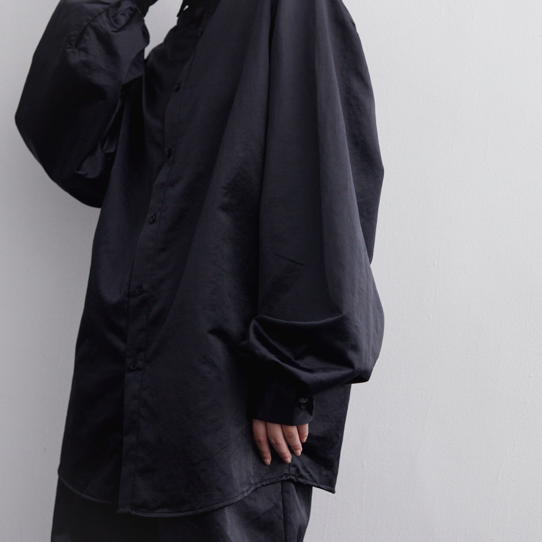 <span style="color: #ff2a00;">Last One</span> WILLY CHAVARRIA / SATIN DRESS SHIRTS BLACK