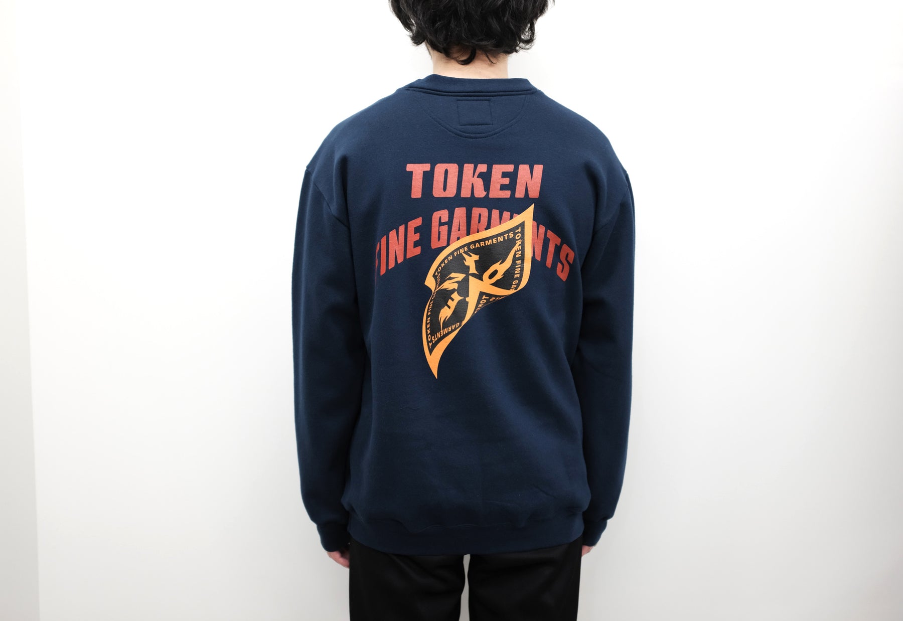 <span style="color: #f50b0b;">Last One</span> TOKEN / TOKEN BANDANA SWEATSHIRT