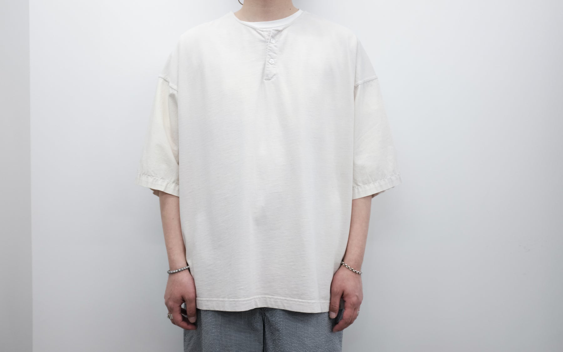 <span style="color: #f50b0b;">Last One</span> WILLY CHAVARRIA / HENLEY T DORIAN GRAY