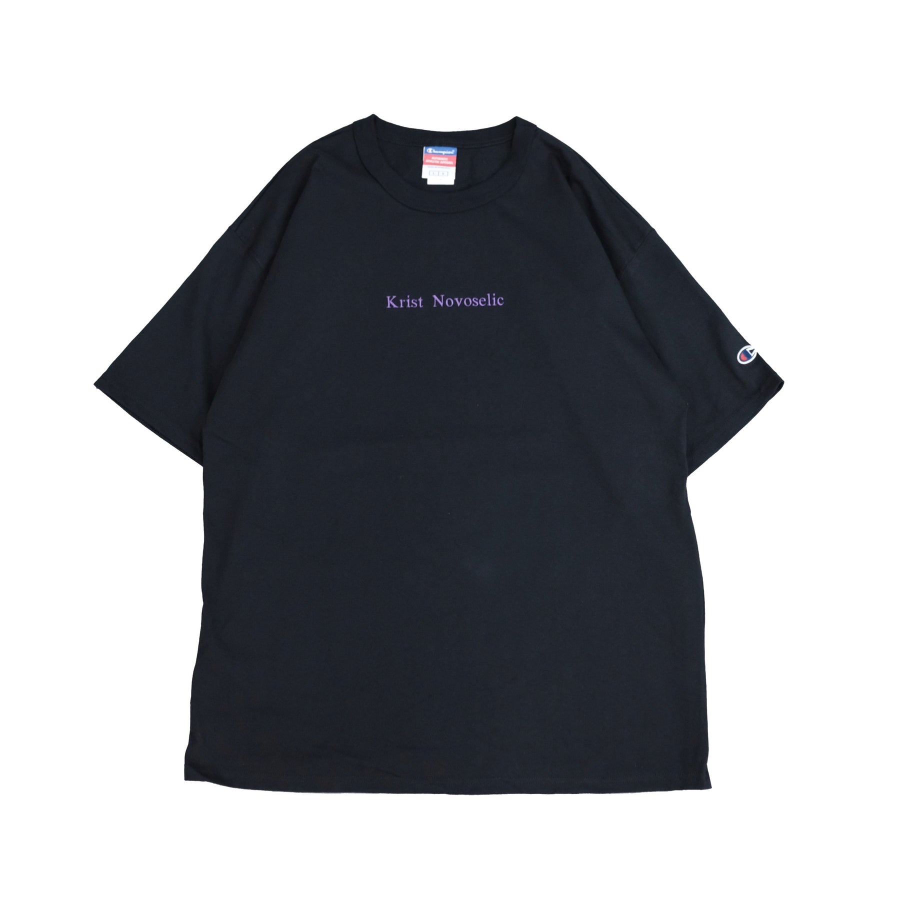 CCTB / Novoselic T BLACK NIRVANAのベースであるKrist Novoselic【クリス・ノヴォセリック】。Kurt Cobain【カート・コベイン】Foo FightersのDavid Grohl【デイヴ・グロール】の天才2人に囲まれたクリスが僕は大好きでした。異様に高い身長。あまり冴えないルックス。アイコンでもなんでもないファッション。正面画像。