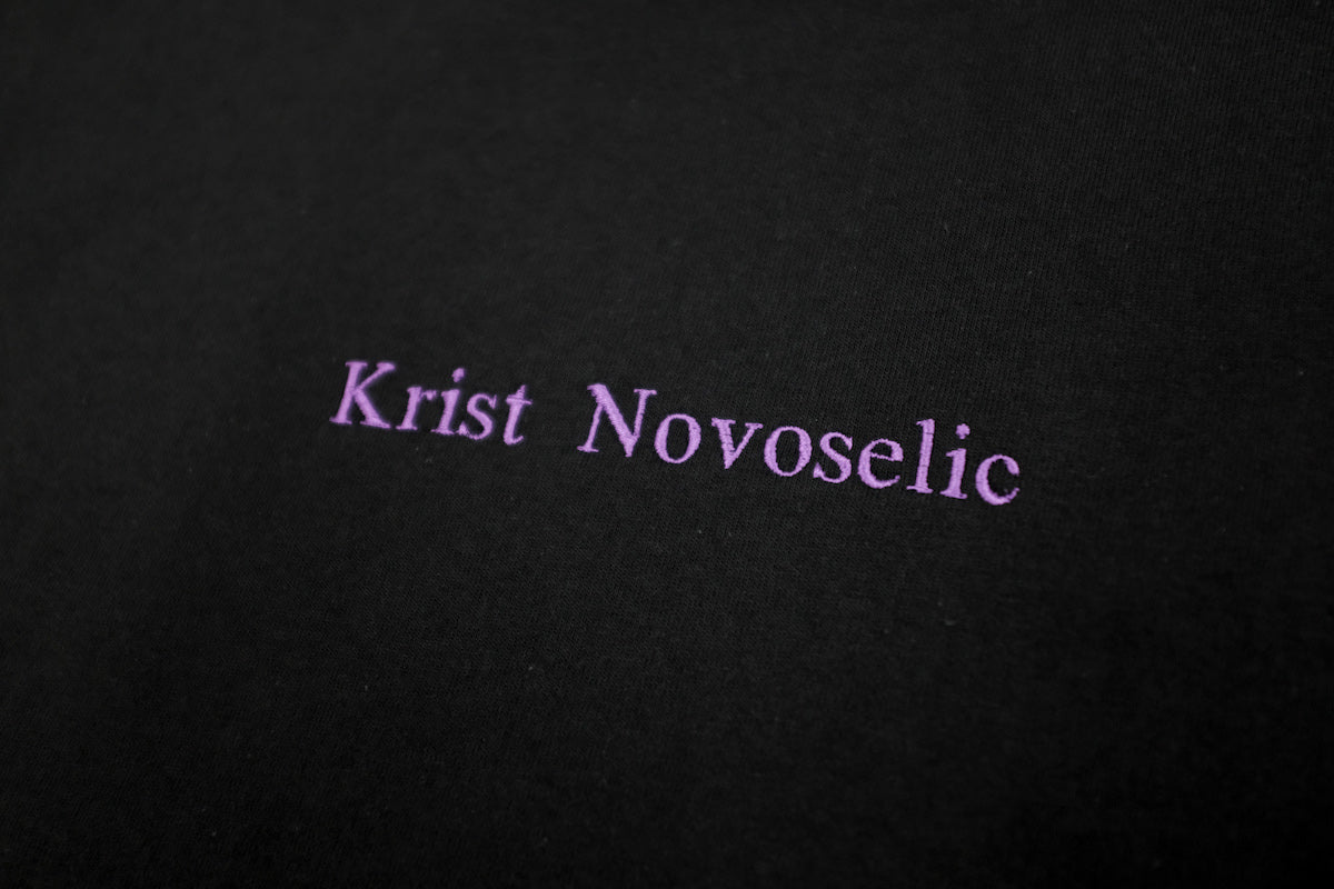 CCTB / Novoselic T BLACK NIRVANAのベースであるKrist Novoselic【クリス・ノヴォセリック】。Kurt Cobain【カート・コベイン】Foo FightersのDavid Grohl【デイヴ・グロール】の天才2人に囲まれたクリスが僕は大好きでした。異様に高い身長。あまり冴えないルックス。アイコンでもなんでもないファッション。名前画像。