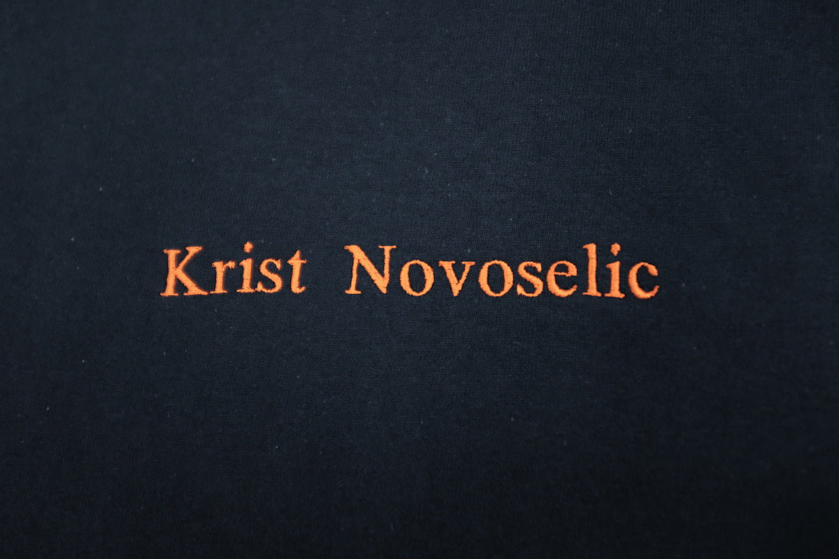 CCTB / Novoselic T NAVY NIRVANAのベースであるKrist Novoselic【クリス・ノヴォセリック】。Kurt Cobain【カート・コベイン】Foo FightersのDavid Grohl【デイヴ・グロール】の天才2人に囲まれたクリスが僕は大好きでした。異様に高い身長。あまり冴えないルックス。アイコンでもなんでもないファッション。名前画像。