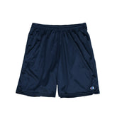 CHAMPION  / 3.7oz Long Mesh Short With Pockets NAVY  US企画アイテム。程よい厚みのメッシュショーツ。涼しげでめちゃくちゃ履きやすいです。長めの丈。ややワイドめで抜群のシルエット。しかもサイドポケットも装備。コンビニから街まで網羅可能です。スニーカーでもサンダルでも。MとLの2サイズ展開。あまり変わりませんがブラックもあります。正面画像。
