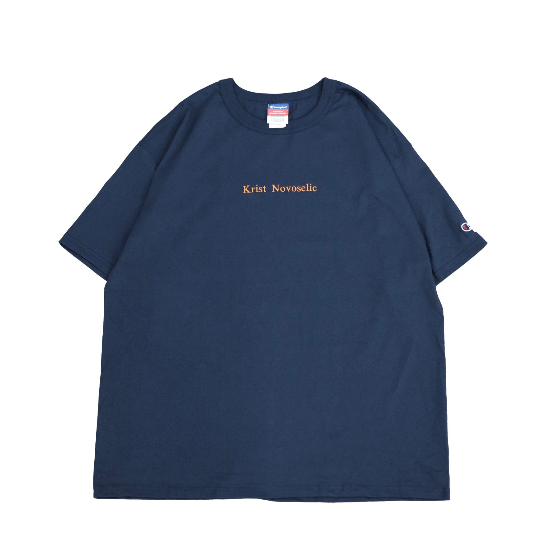 CCTB / Novoselic T NAVY NIRVANAのベースであるKrist Novoselic【クリス・ノヴォセリック】。Kurt Cobain【カート・コベイン】Foo FightersのDavid Grohl【デイヴ・グロール】の天才2人に囲まれたクリスが僕は大好きでした。異様に高い身長。あまり冴えないルックス。アイコンでもなんでもないファッション。正面画像。