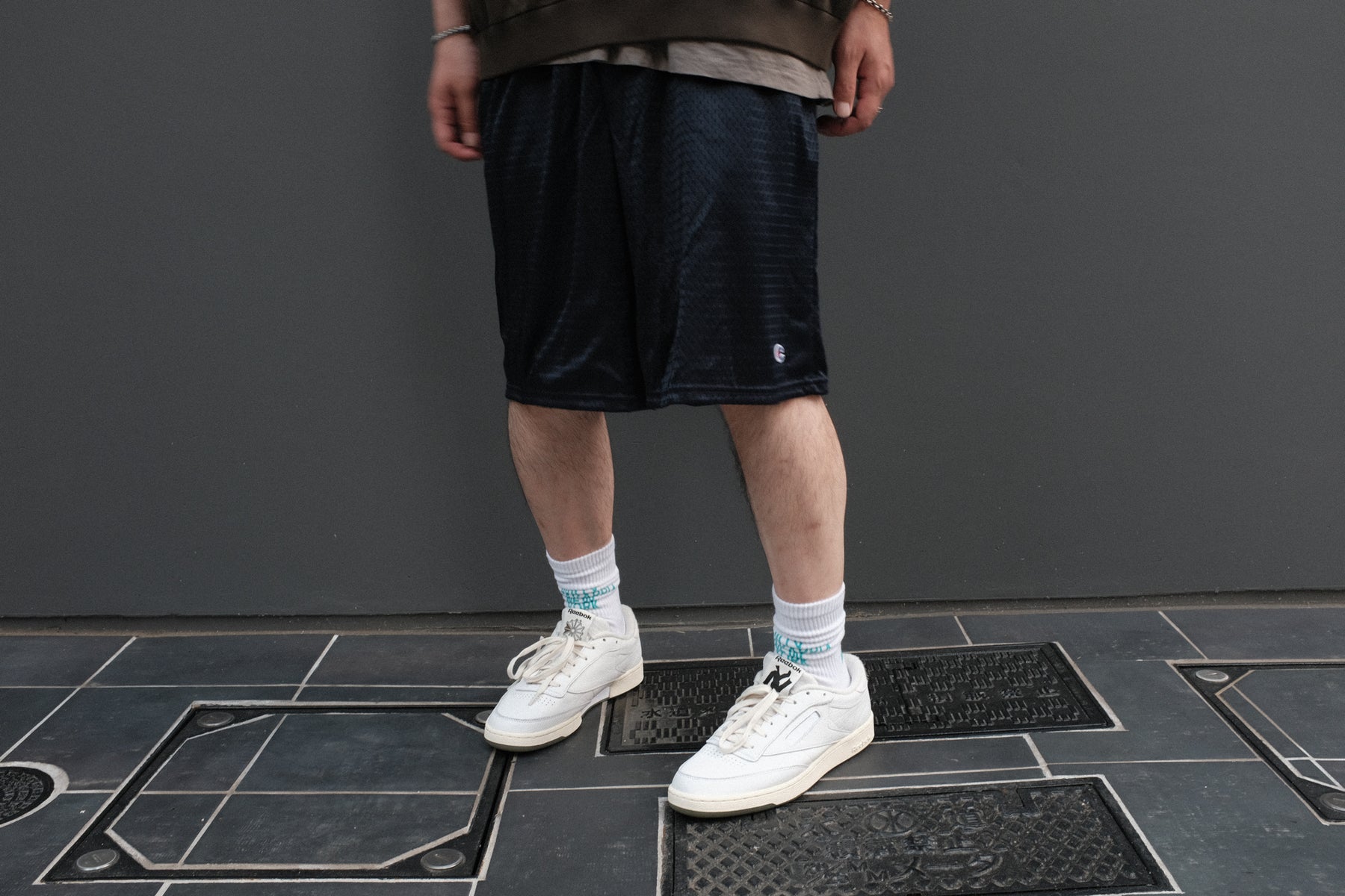 <span style="color: #ff2a00;">Last One</span> 
CHAMPION  / 3.7oz Long Mesh Short With Pockets NAVY