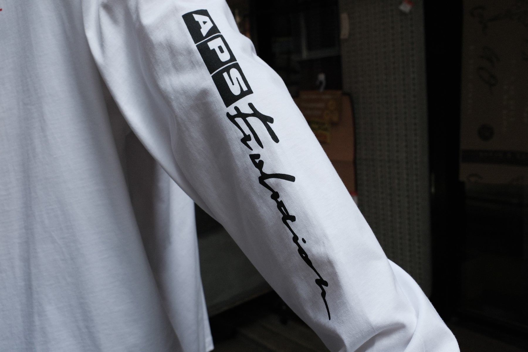 <span style="color: #f50b0b;">Last One</span> ARNOLD PARK STUDIOS / POWER LOGO LS T WHITE