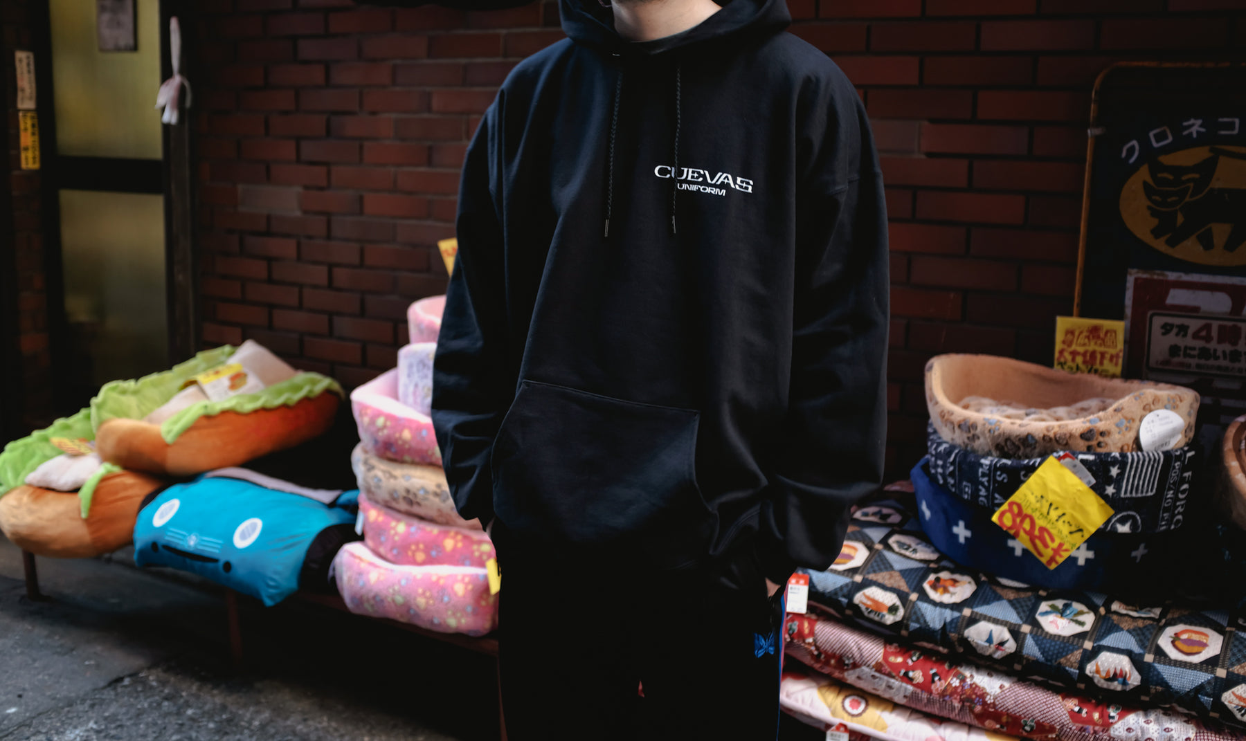 <span style="color: #f50b0b;">Last One</span> 【RESTOCK】CUEVAS UNIFORM / COMMUNITY CENTER TOKYO BRANCH HOODIE