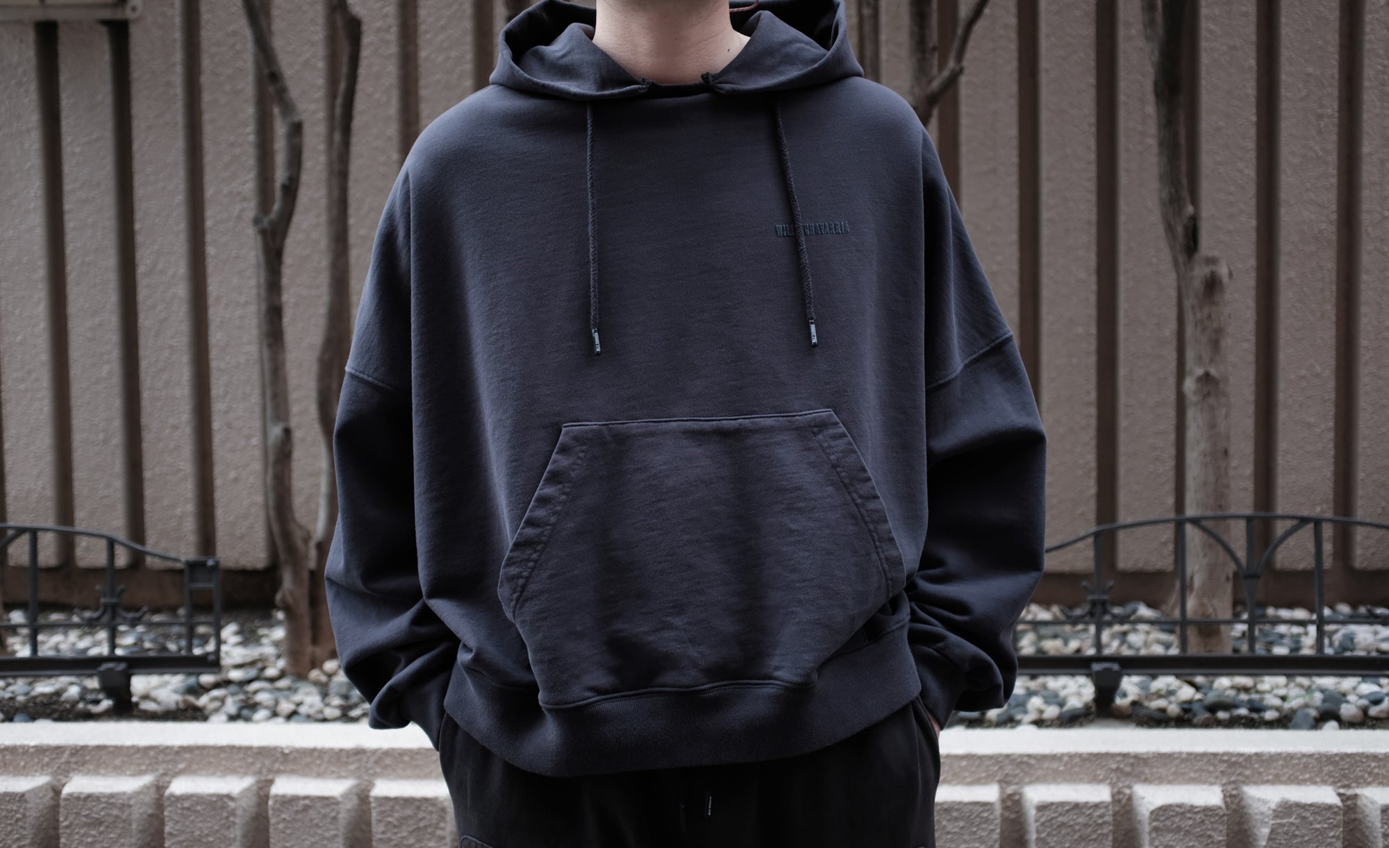 WILLY CHAVARRIA / RIPPED NECK BOMBER HOODIE