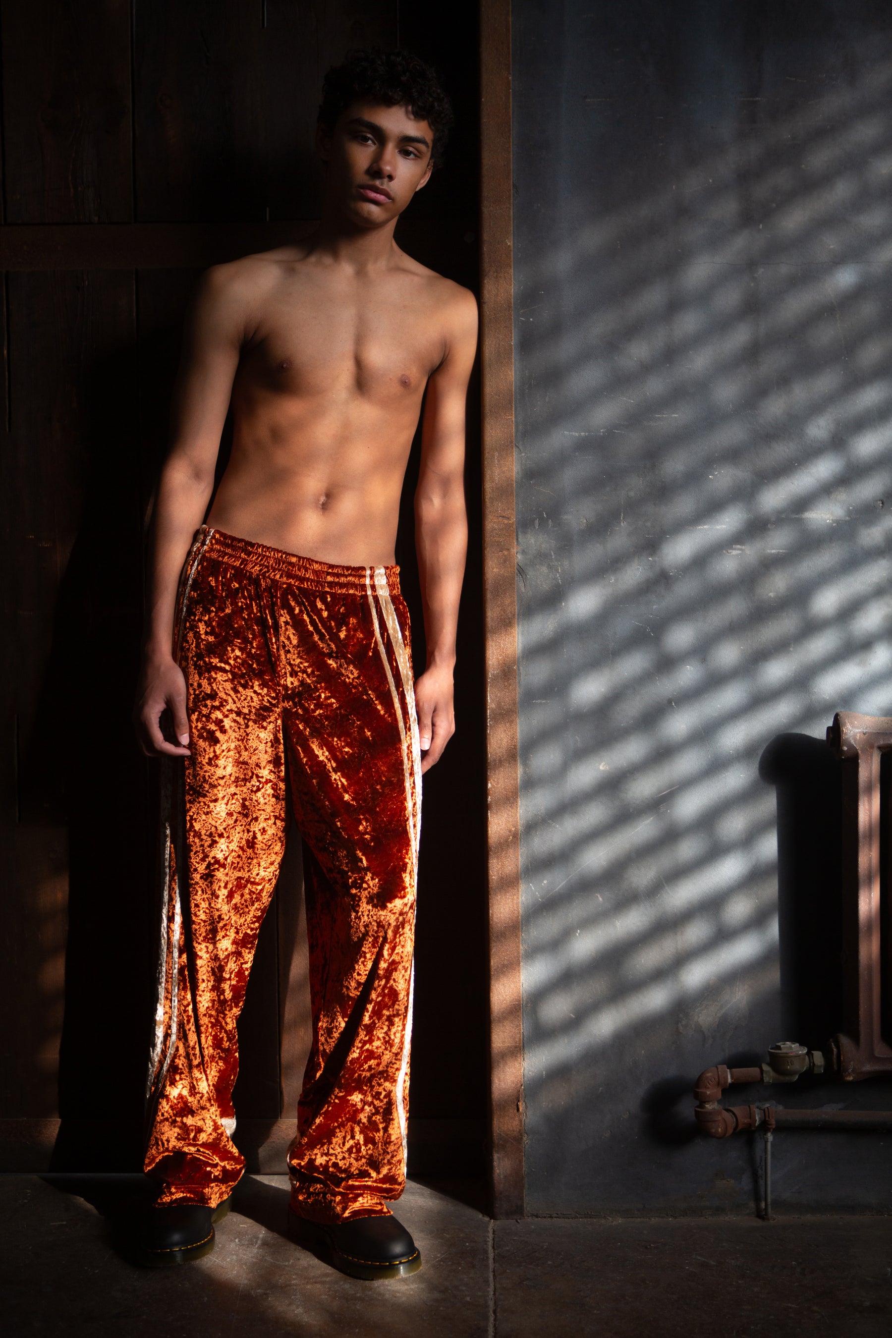 THE MAGUEY / VELOR PANTS GOLD