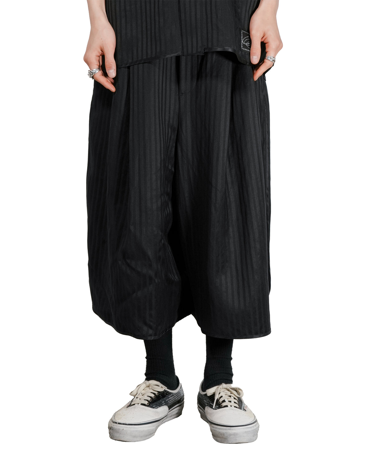 1313_SELAH_WENA_SHORTS_BLACK__TONAL_PINSTRIPE_2
