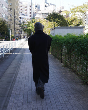 LU'U DAN / STIFF COAT BLACK