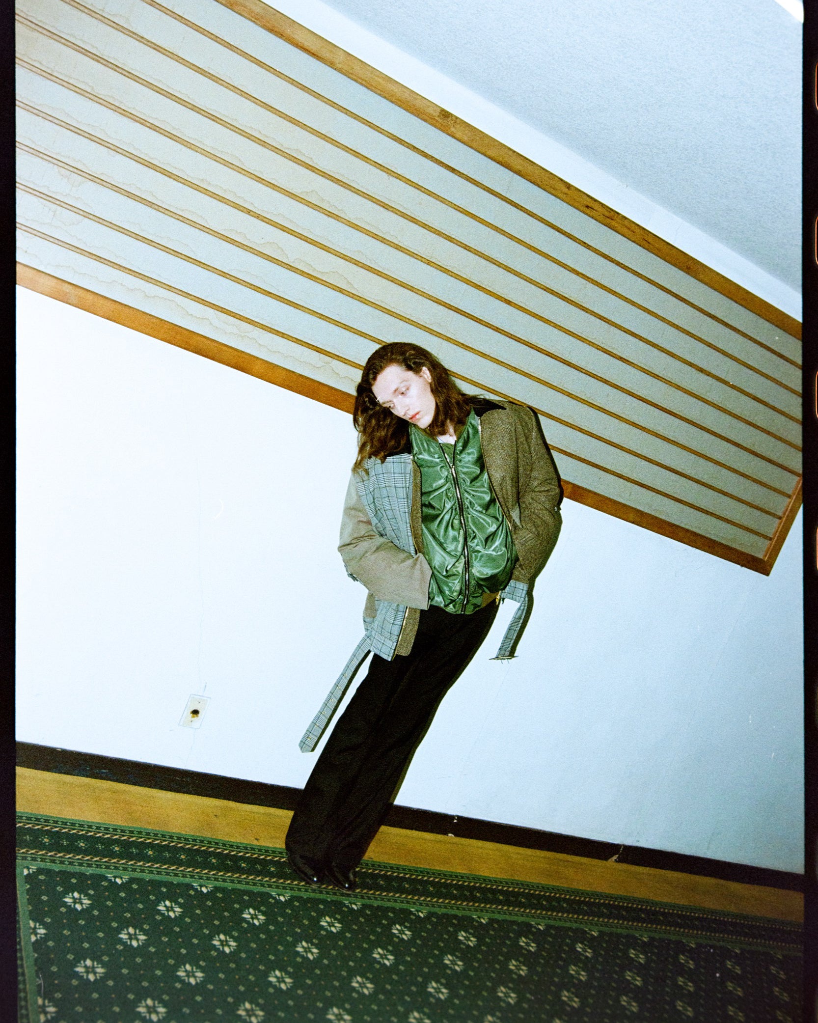 <span style="color: #f50b0b;">Last One</span> TENDER PERSON / MIXING WOOL BOMBER JACKET