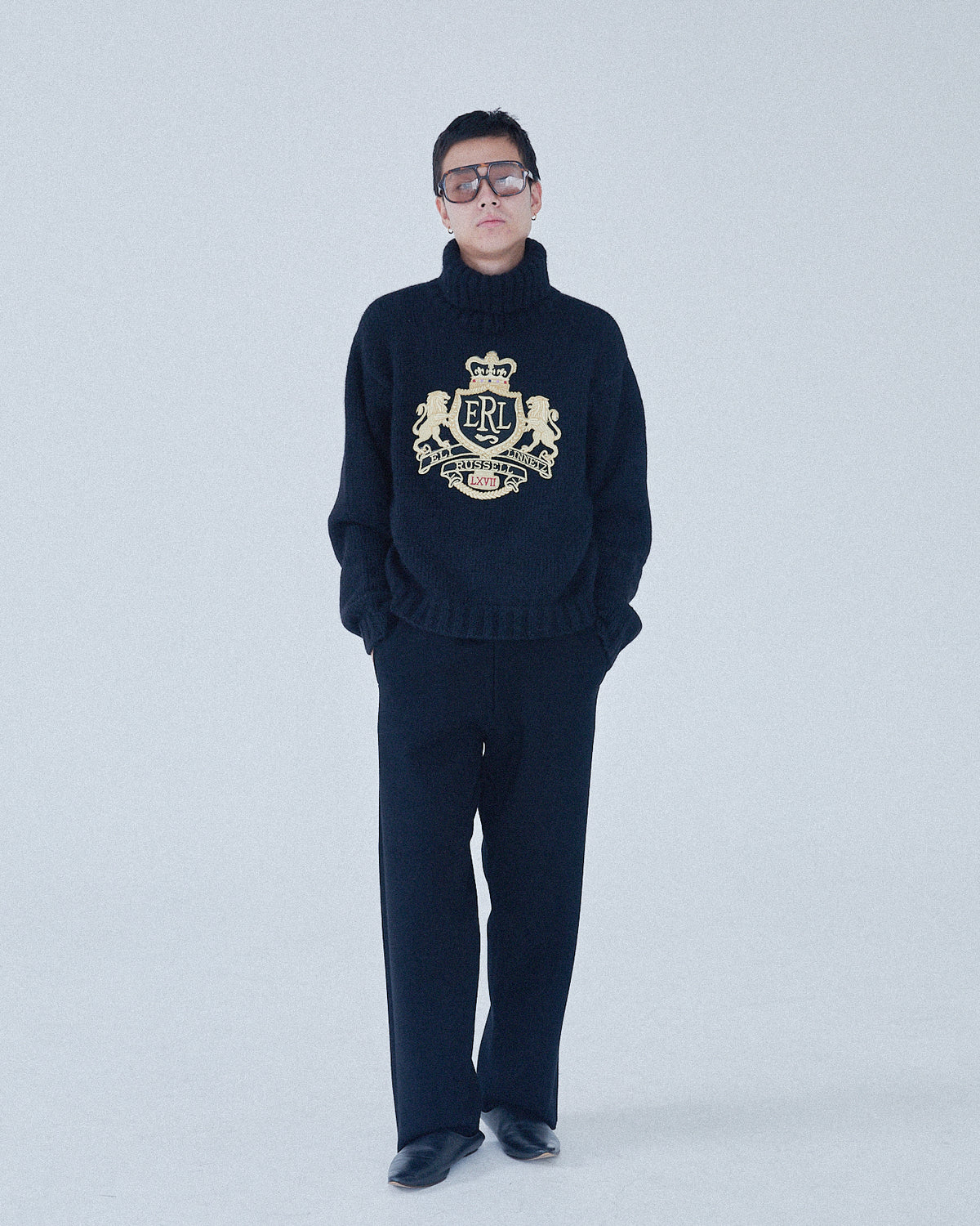 ERL / UNISEX CREST SWEATER KNIT BLACK