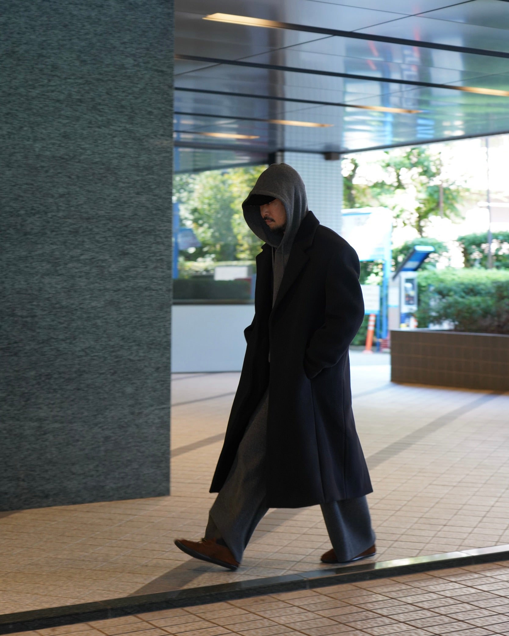 LU'U DAN / STIFF COAT BLACK