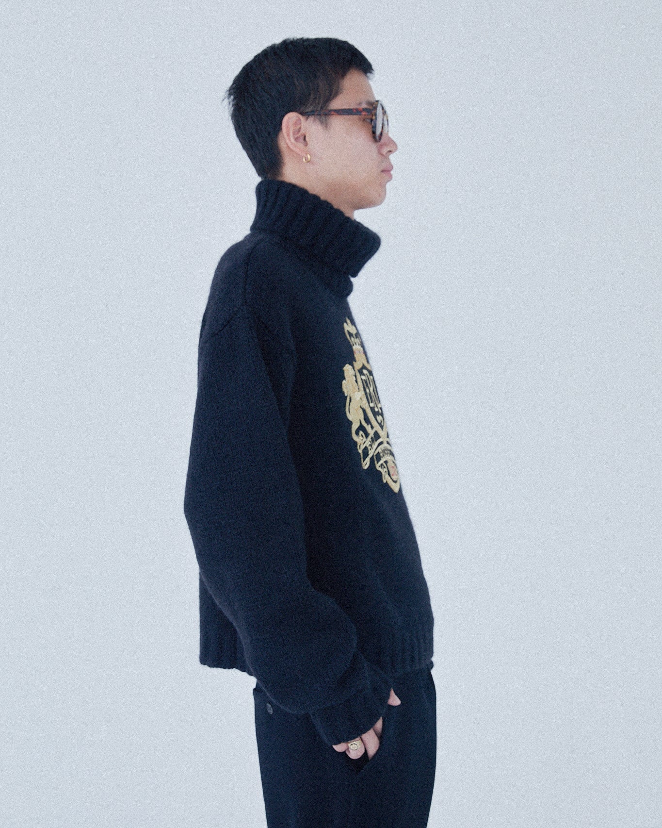 ERL / UNISEX CREST SWEATER KNIT BLACK