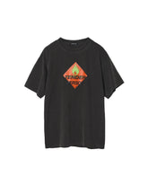 <span style="color: #f50b0b;">Last One</span> TENDER PERSON / MASSIVE LOGO TEE BLACK