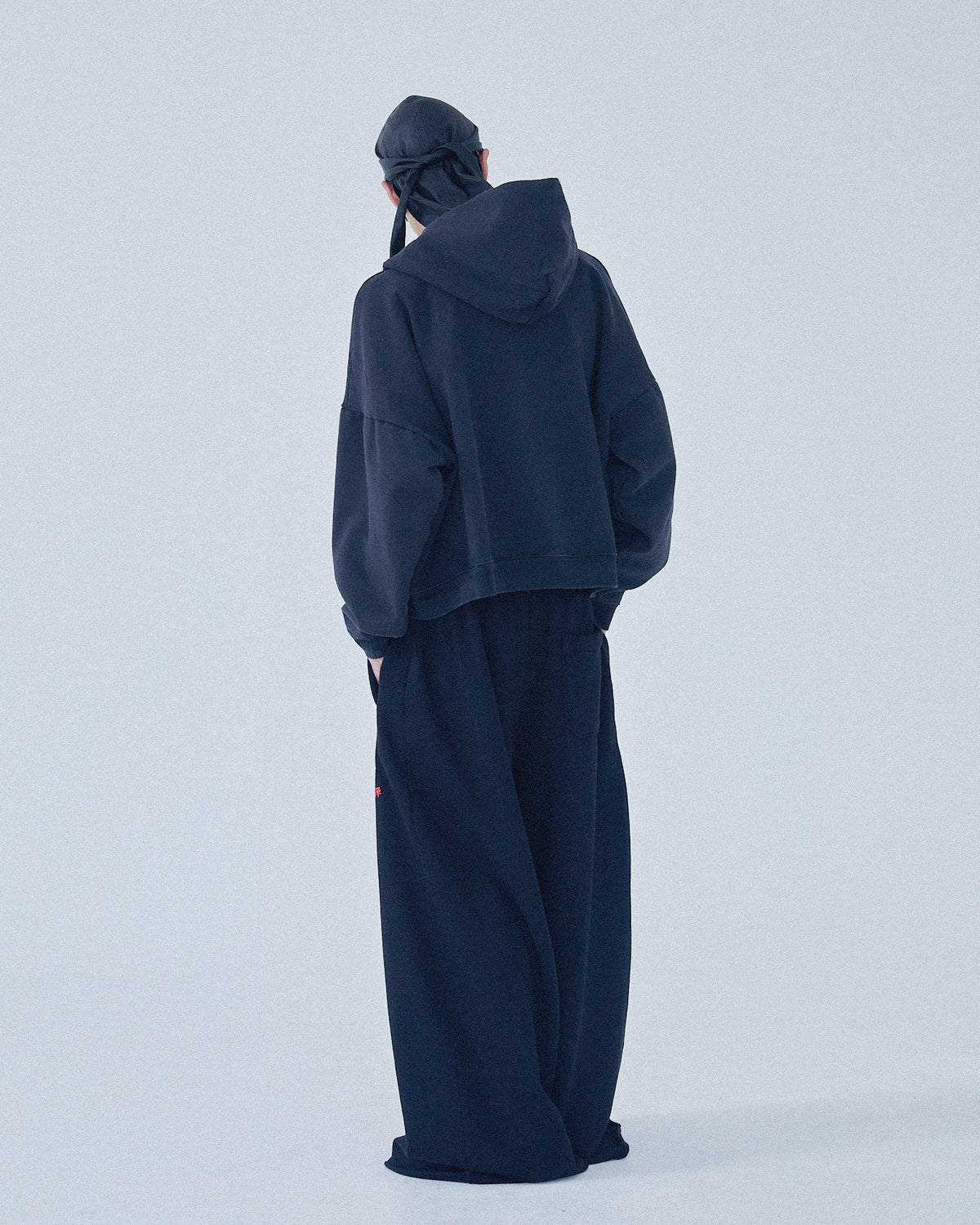 LU'U DAN / BLACKLISTED GYM SWEATPANTS SOFT BLACK