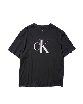 Calvin Klein / PRINTED LOGO TEE BLACK