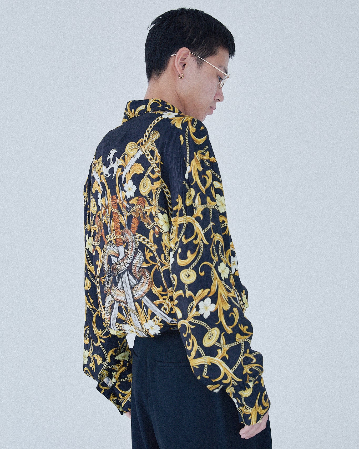 <span style="color: #f50b0b;">Last One</span> LU'U DAN / SLIM FIT SHIRT GILDED BLACK