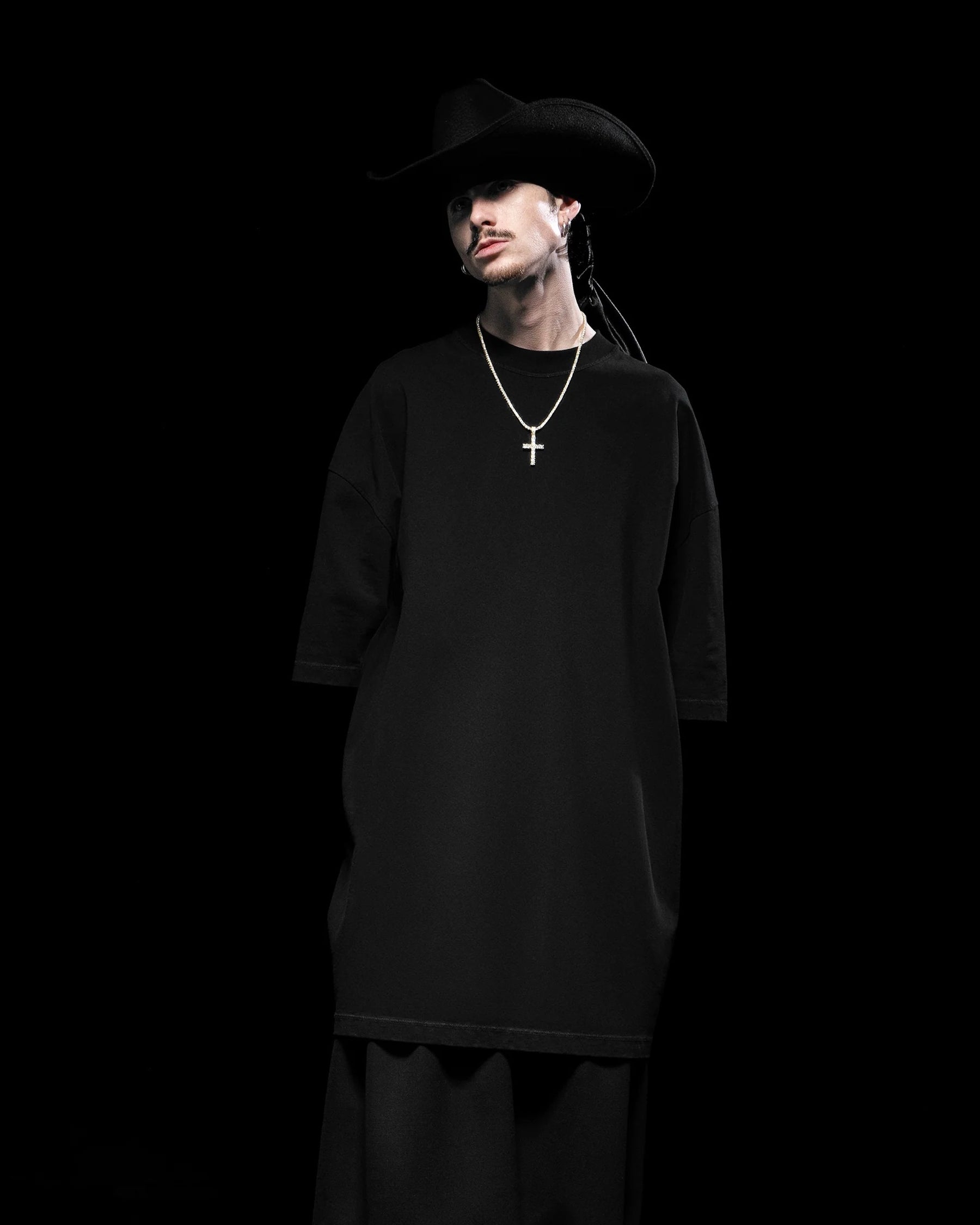 1313 SELAH / MASSIVO TEE BLACK