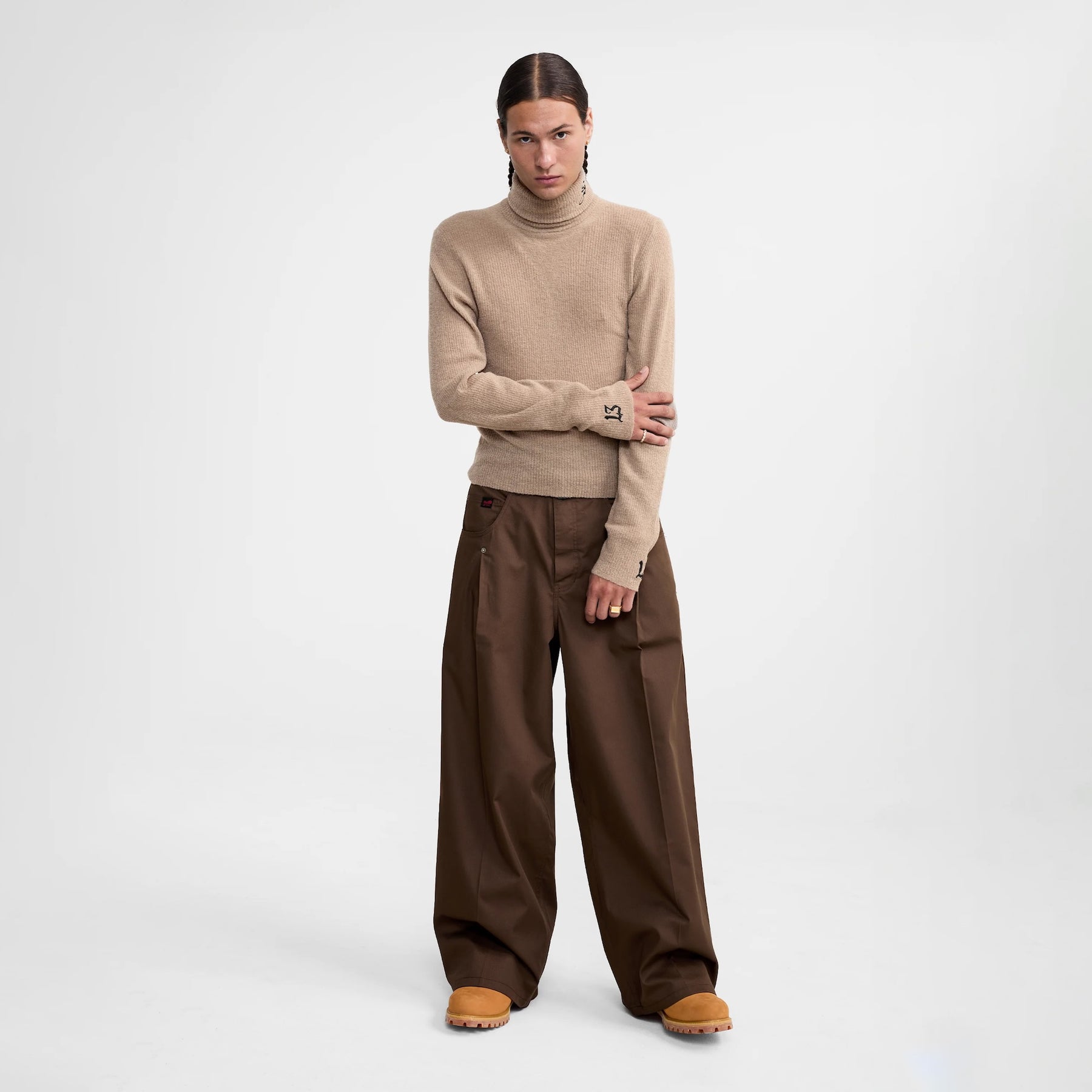 1313 SELAH / 1313 TURTLENECK RIB TAUPE