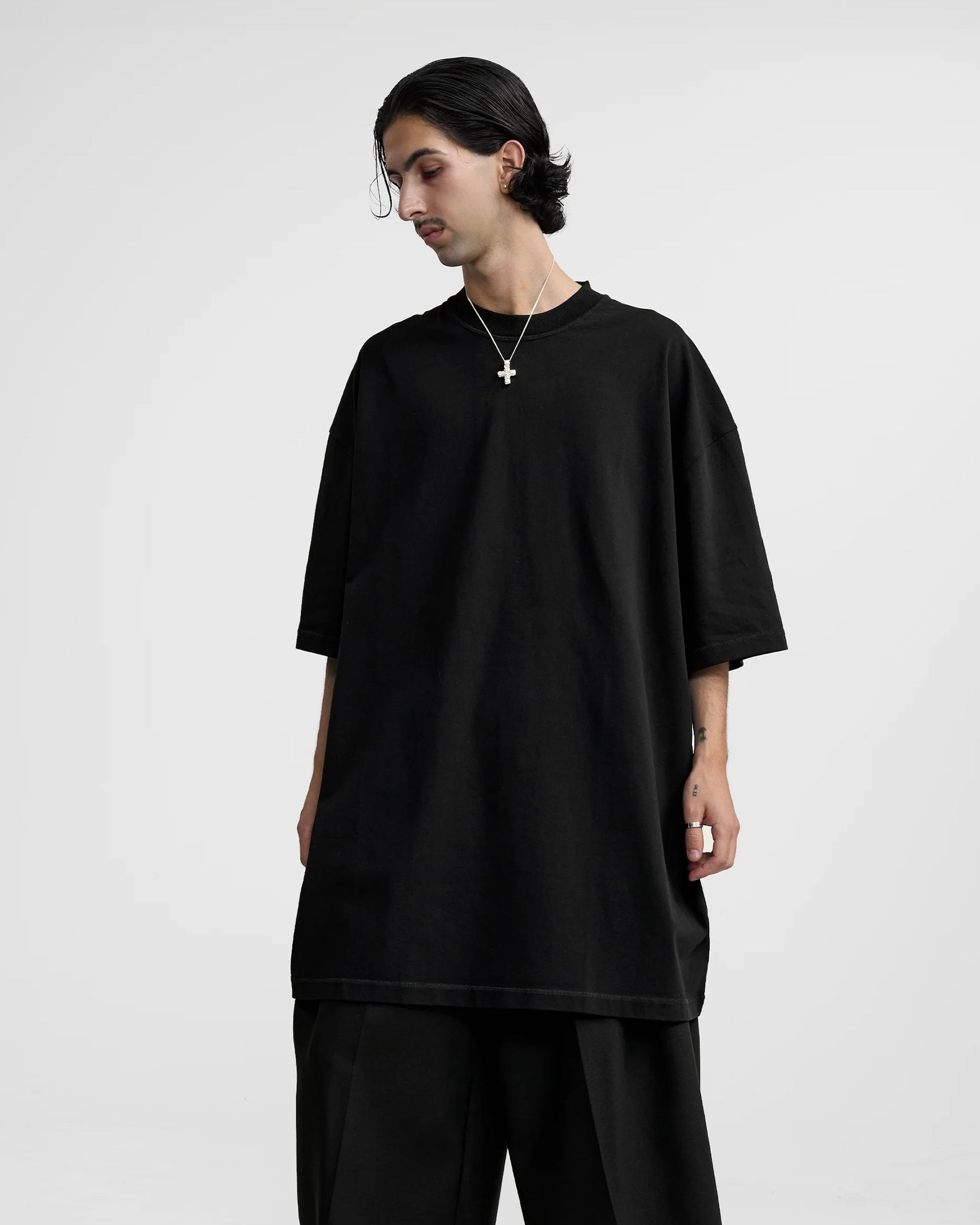 1313 SELAH / MASSIVO TEE BLACK