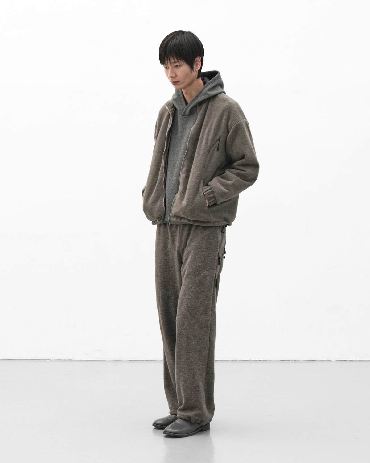 JEONGLI / RIVER SWEAT PANTS BROWN