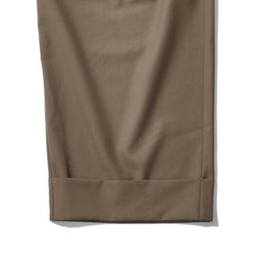 INTODUSK / HANGAR PLEATED PANT CAMEL
