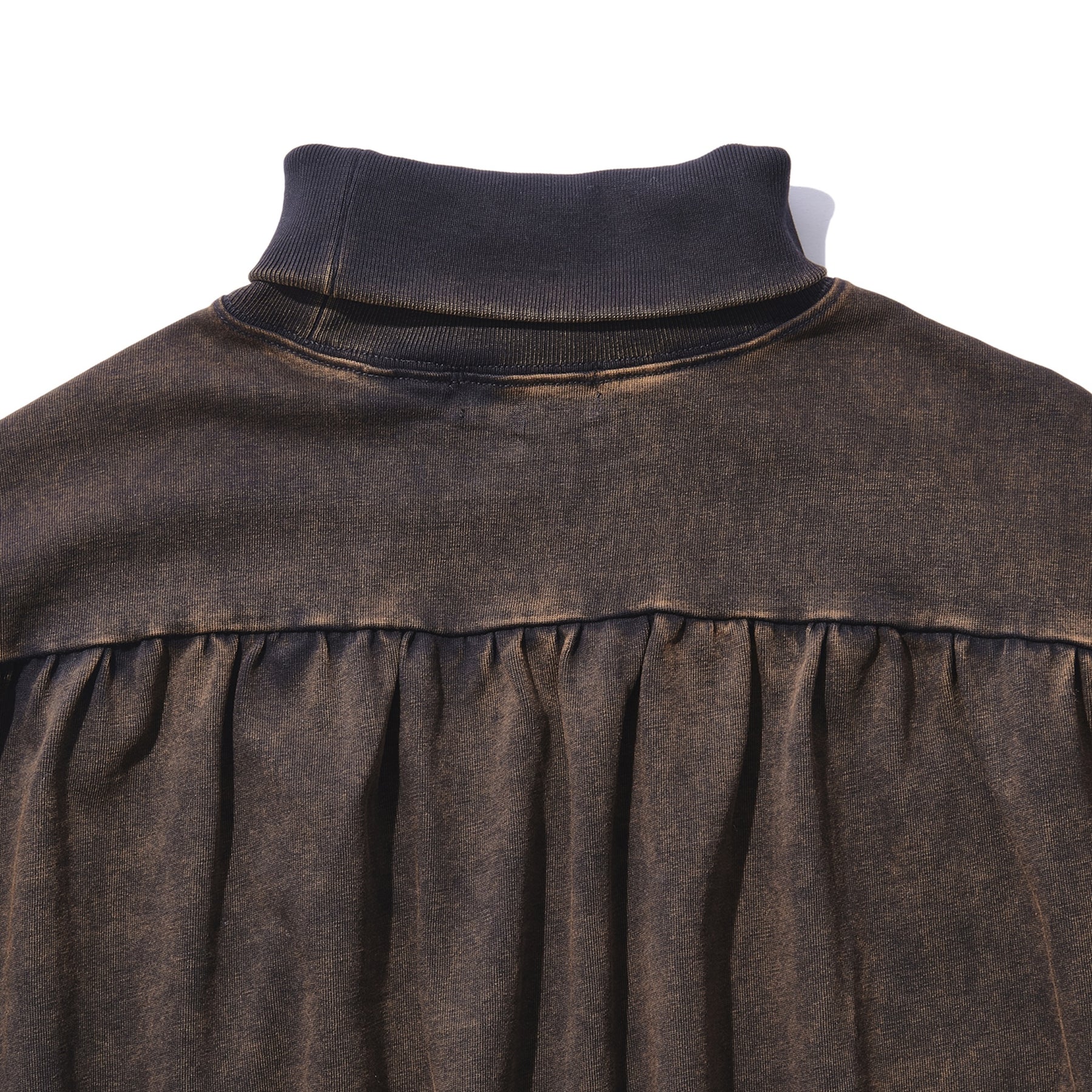 INTODUSK / SWELL TURTLENECK WORN BLACK
