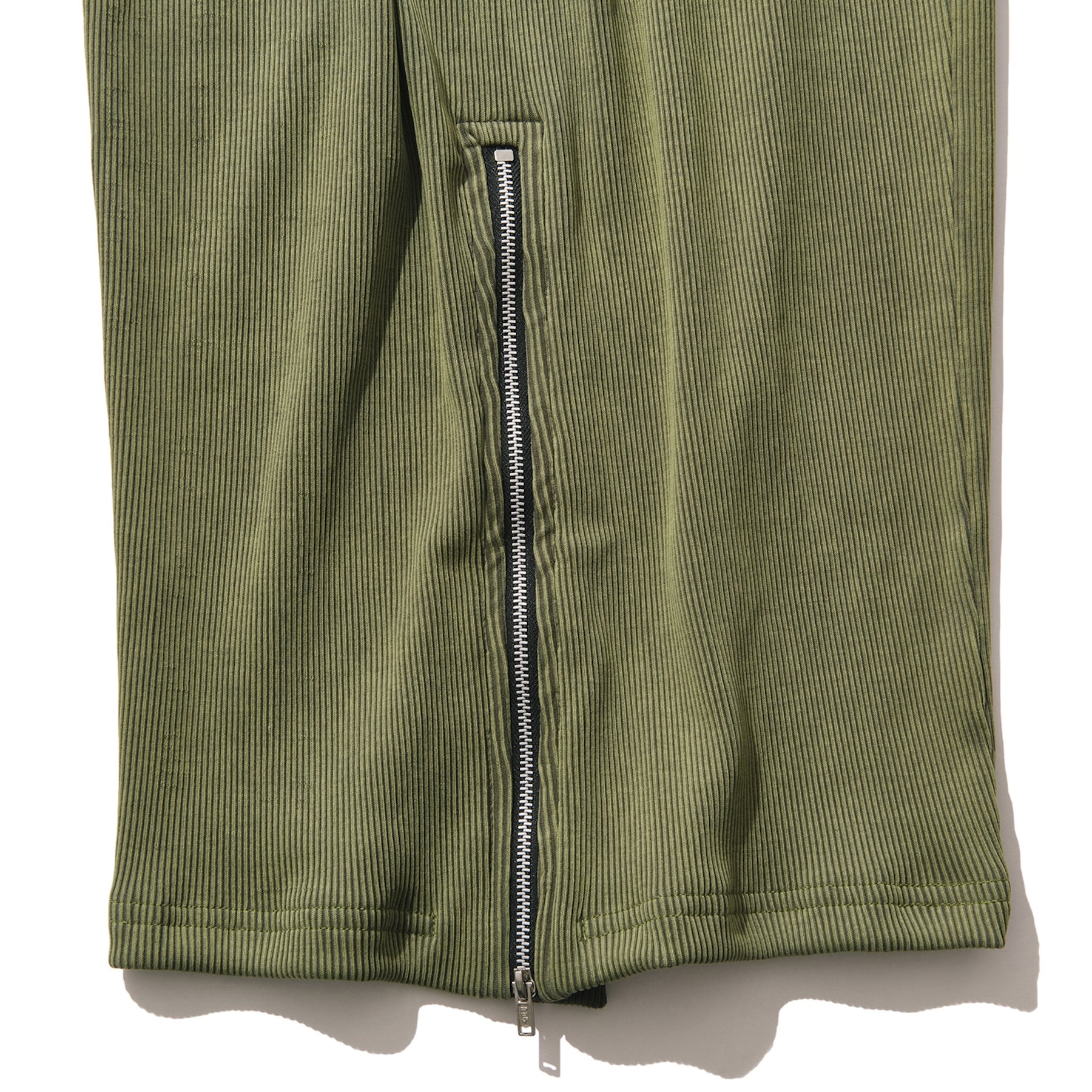 <span style="color: #f50b0b;">Last One</span> INTODUSK / CARGO RIBKNIT PANT OLIVE NIGHT ORGANIC