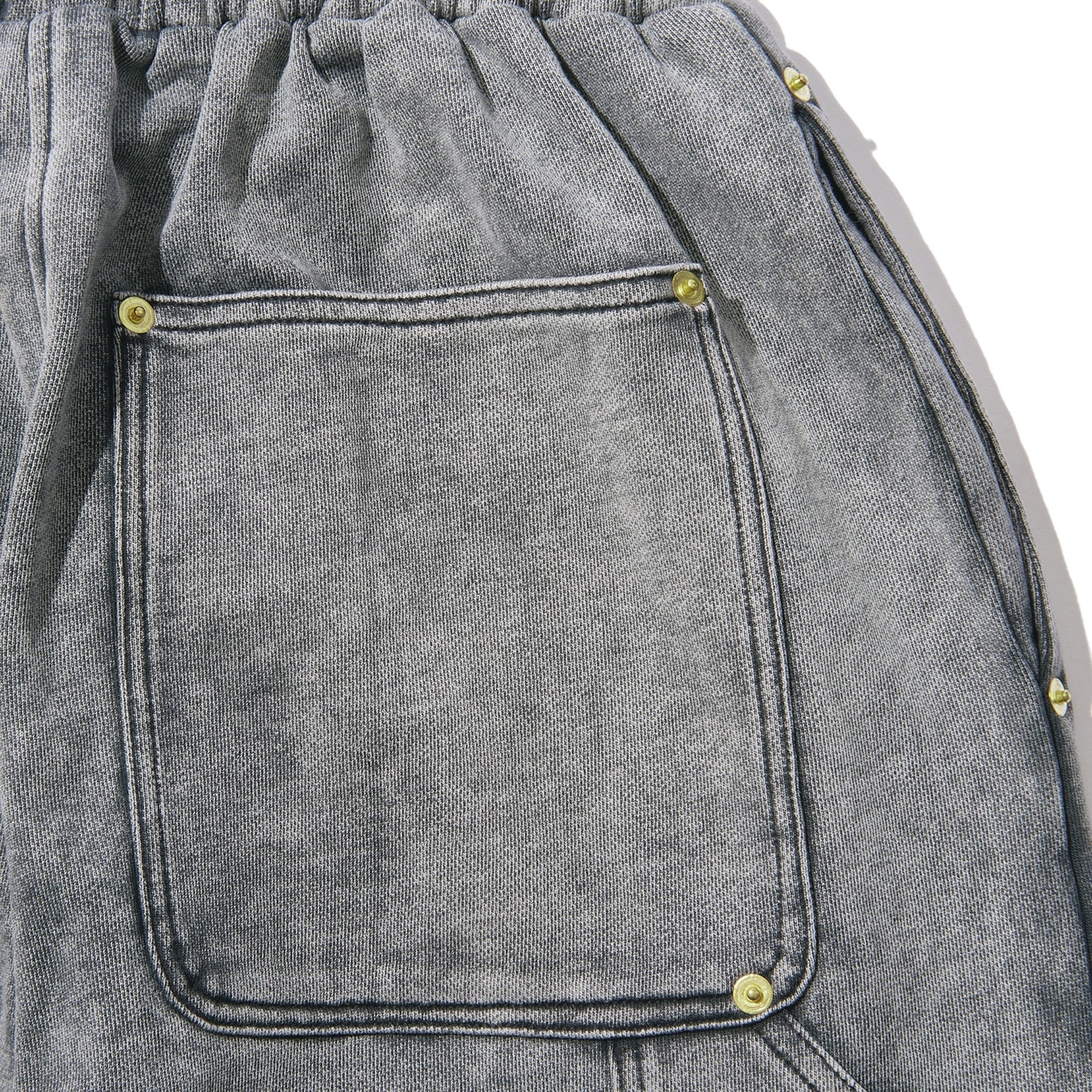 INTODUSK / EASY DOUBLE KNEE WASHED BLACK ORGANIC LEATHER EFFECT