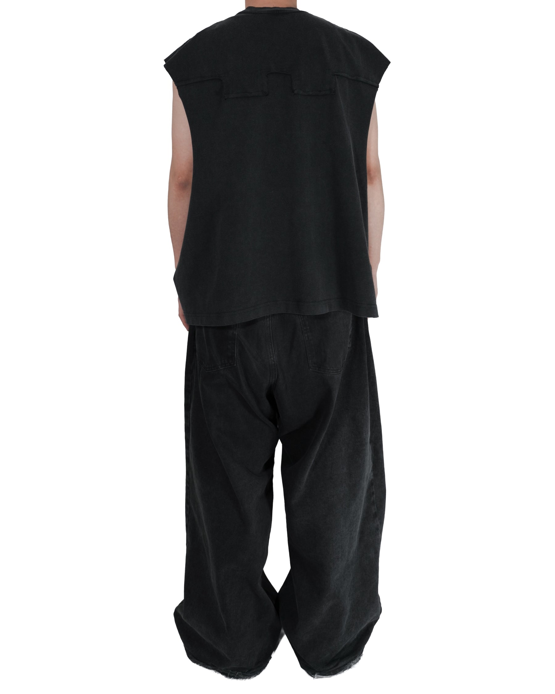 LUXENBURG / SHREDDED CASTLE TANK CHARCOAL