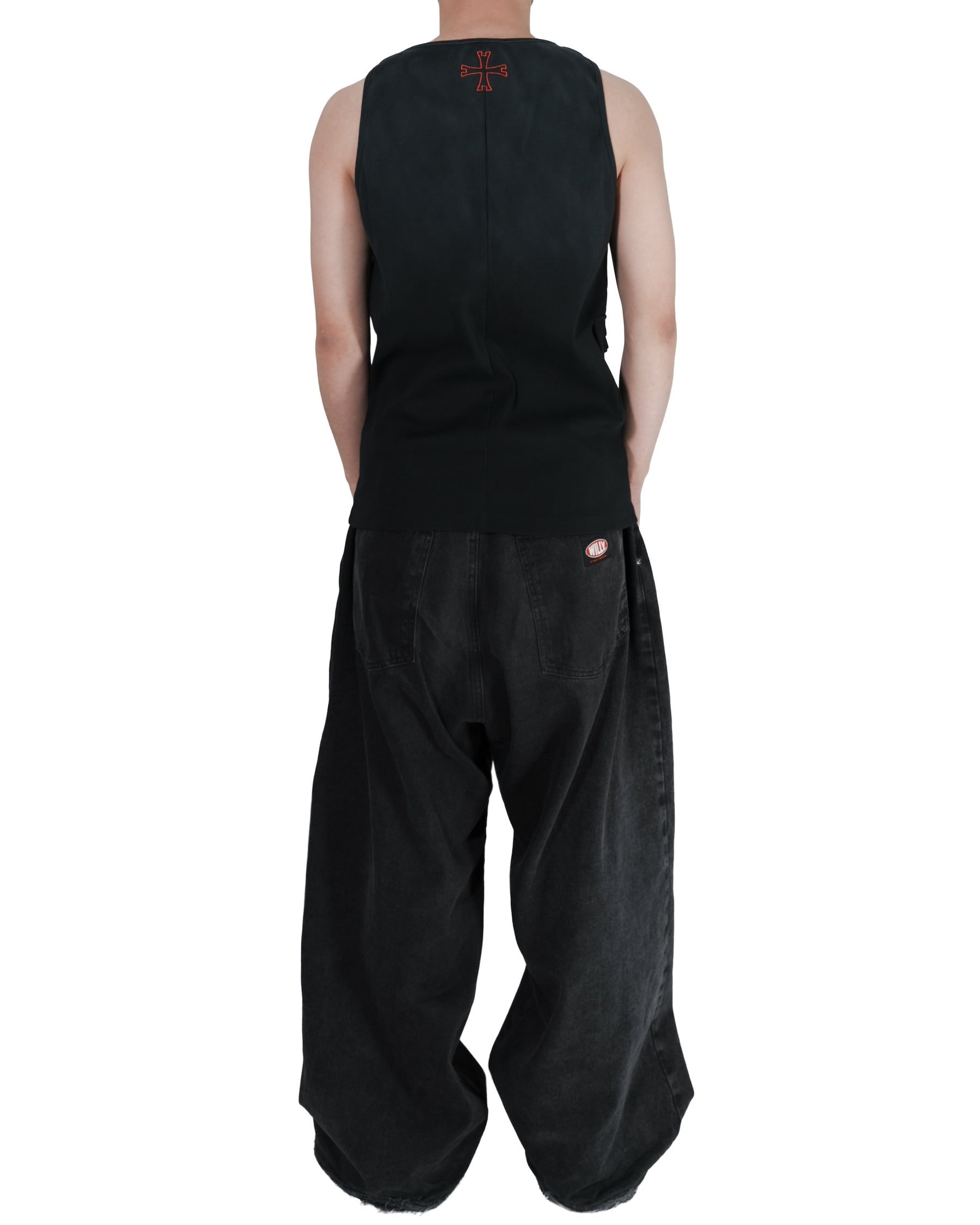 LUXENBURG / GALLERY TANK AGED SUNNED BLACK