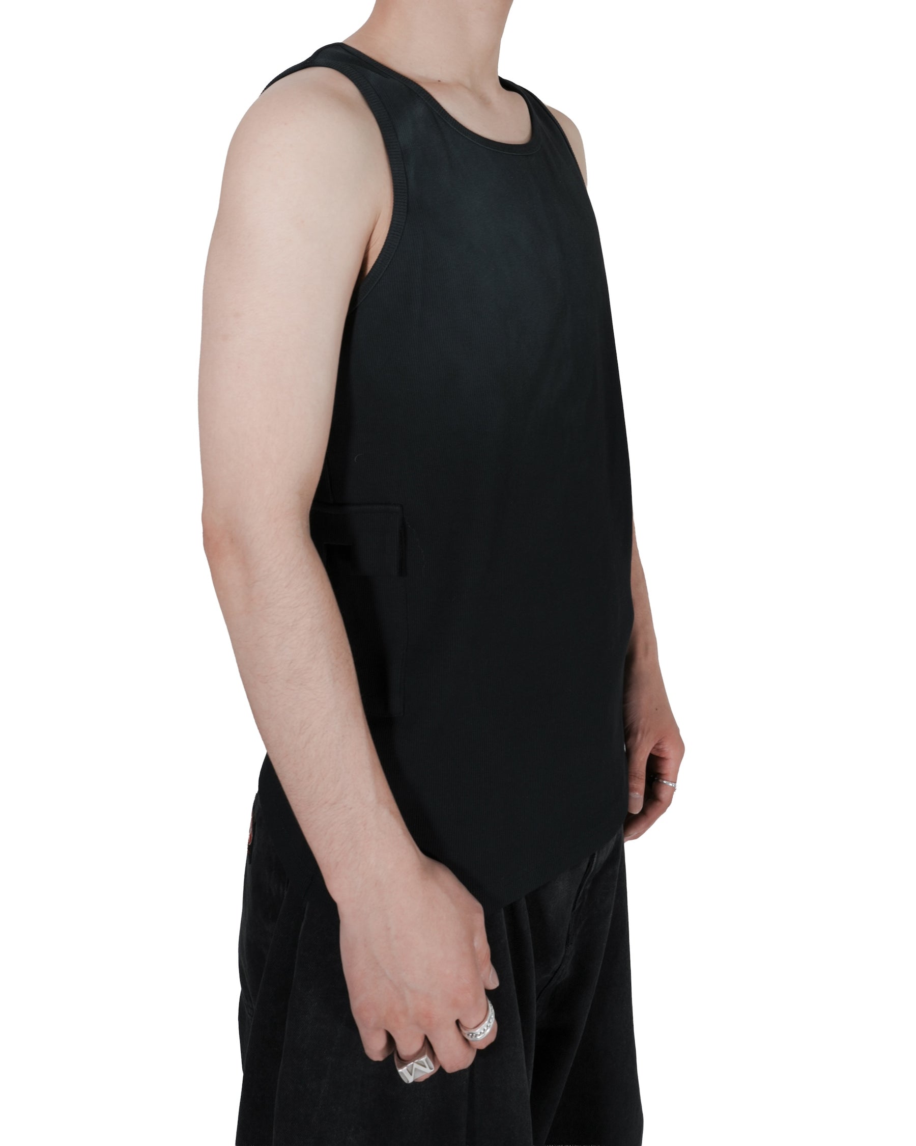 LUXENBURG / GALLERY TANK AGED SUNNED BLACK