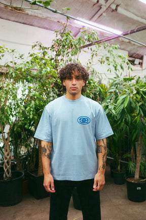 EMPORIUM / EE LOGO T OFF BABY BLUE