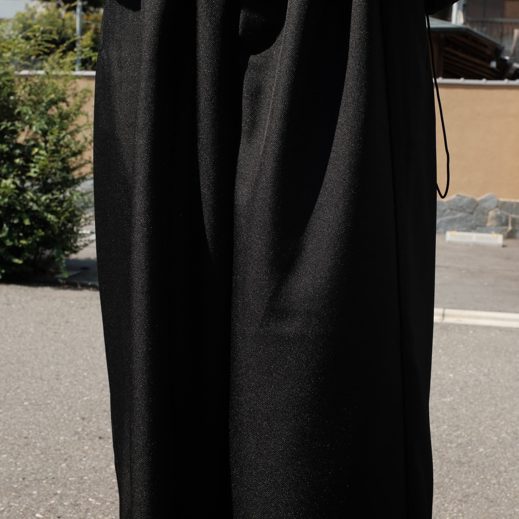 INTODUSK / CLOAK TROUSERS PITCH BLACK