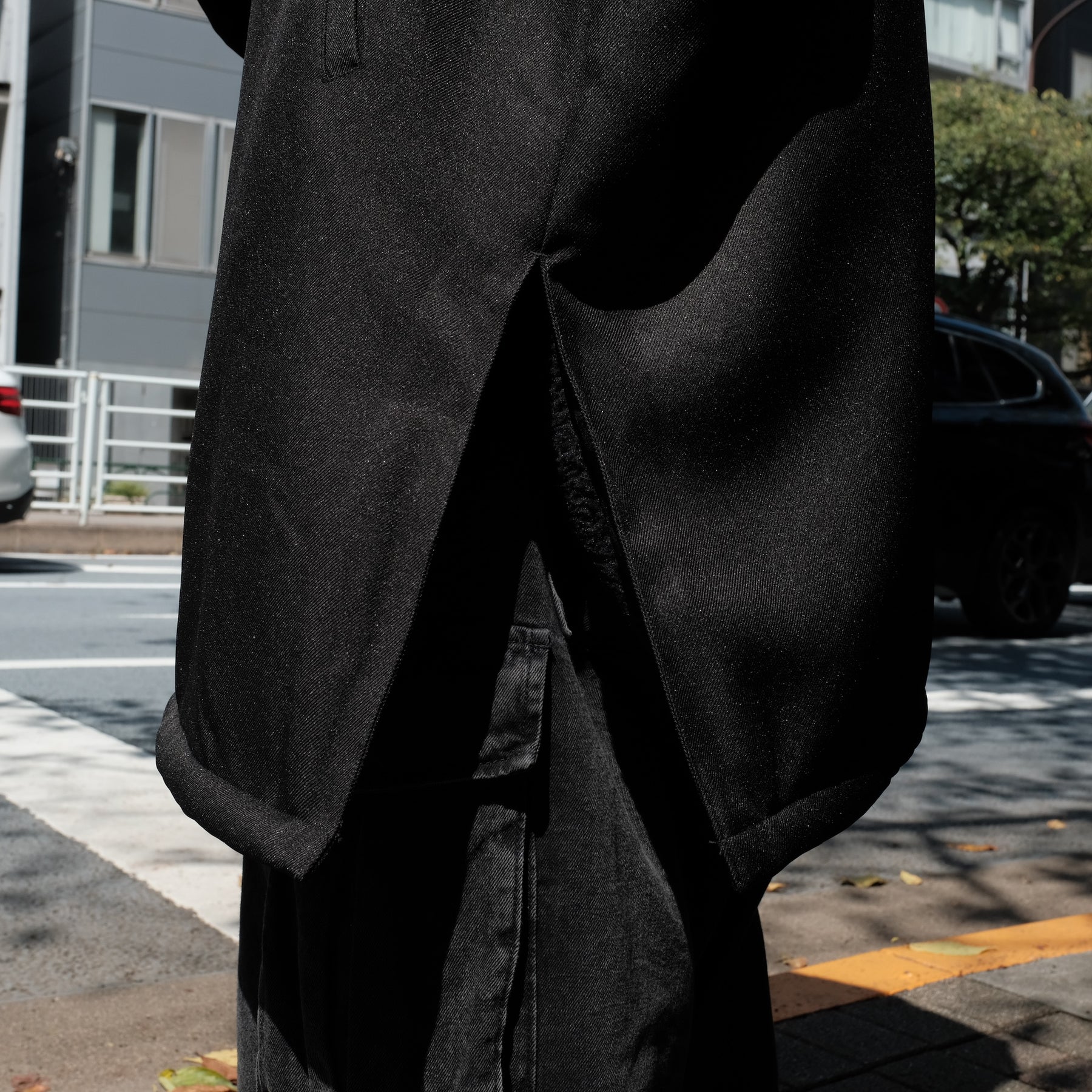 INTODUSK / CLOAK BOMBER COAT PITCH BLACK