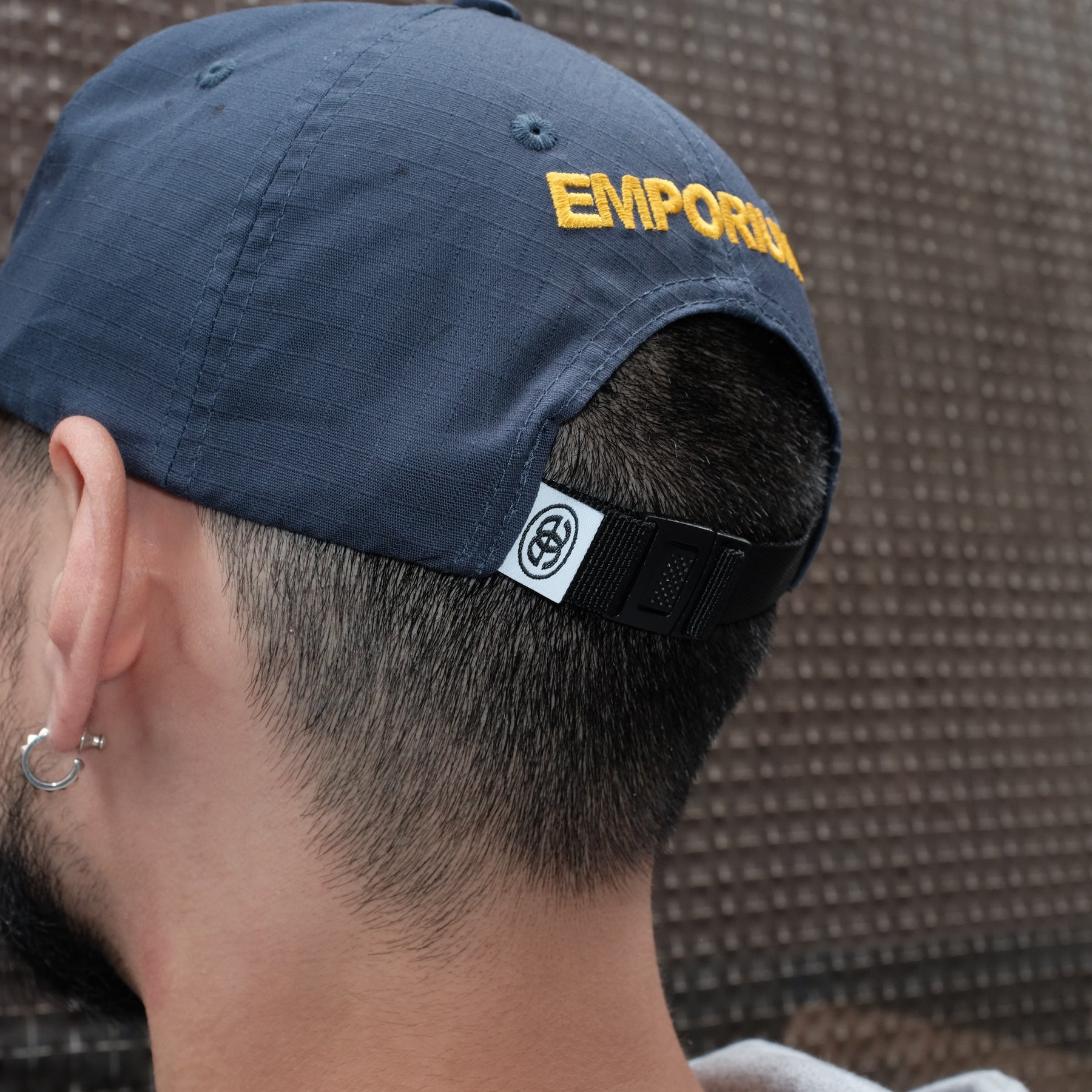 <span style="color: #f50b0b;">Last One</span> EMPORIUM / GLOBAL DISTRIBUTION CAP NAVY