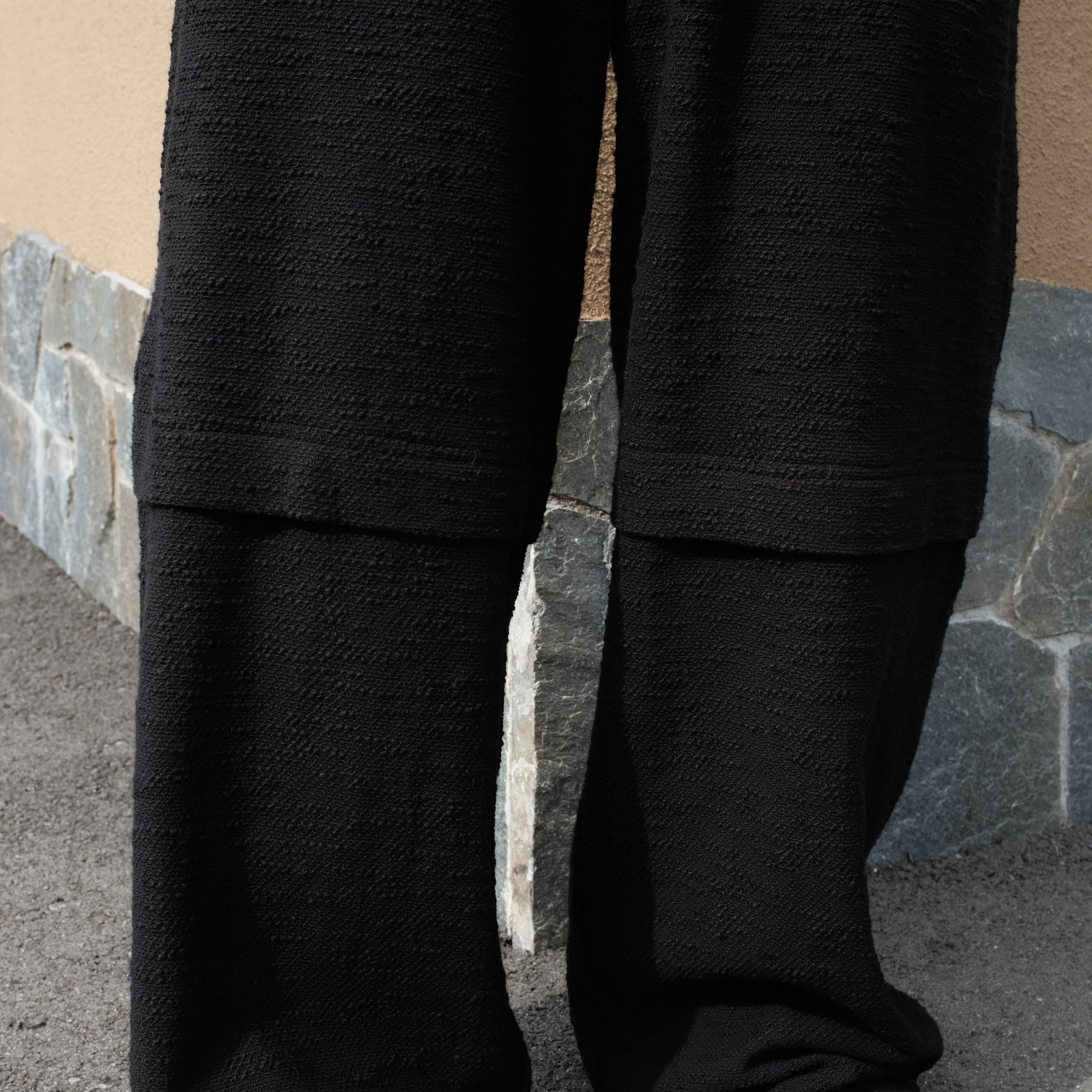 <span style="color: #ff2a00;">Last One</span> INTODUSK / KNEE TROUSERS BLACK