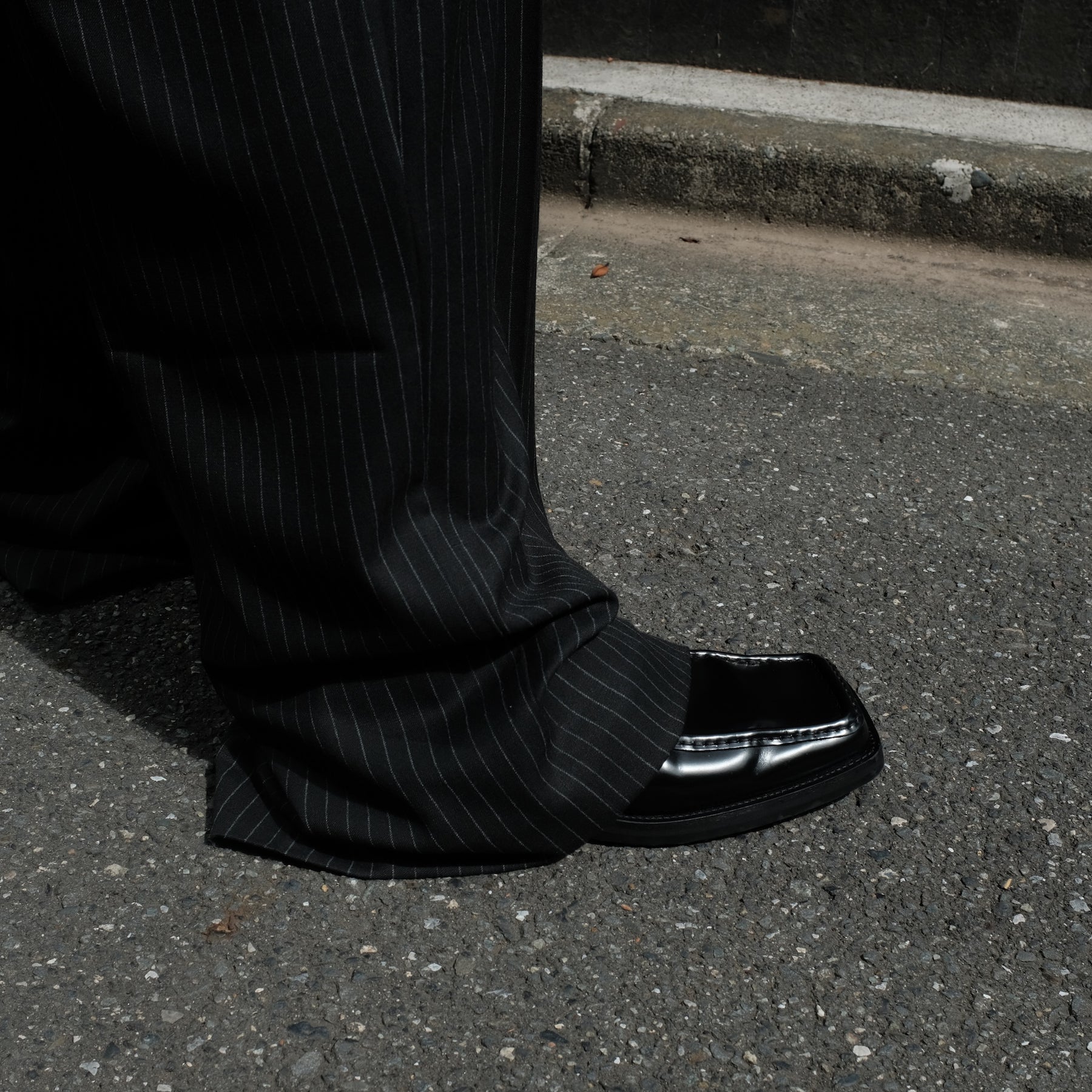 <span style="color: #f50b0b;">Last One</span> 1313 SELAH / PAPI SUIT PANT PINSTRIPE BLACK
