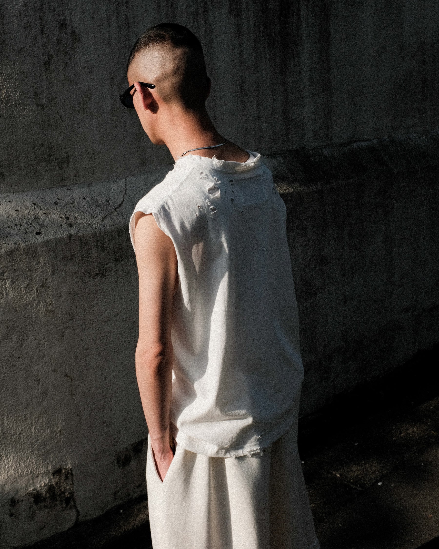 【EXCLUSIVE】TEPPEI FURUYAMA / NO SLEEVE T-SHIRT WHITE