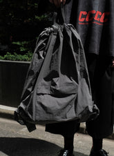 <span style="color: #f50b0b;">Last One</span> GREI. / MANIFOLD CARRY BAG CHARCOAL