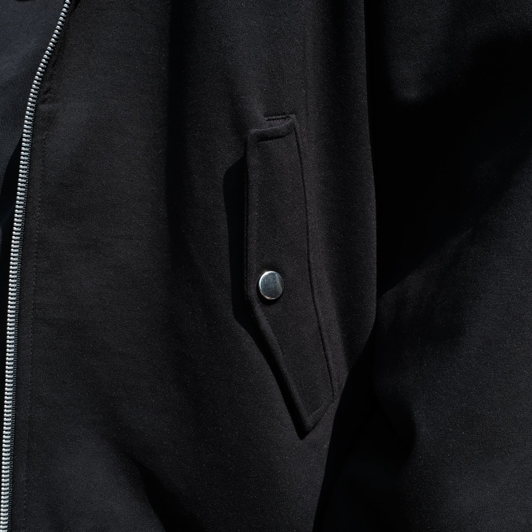 INTODUSK / VENGE JACKET PITCH BLACK