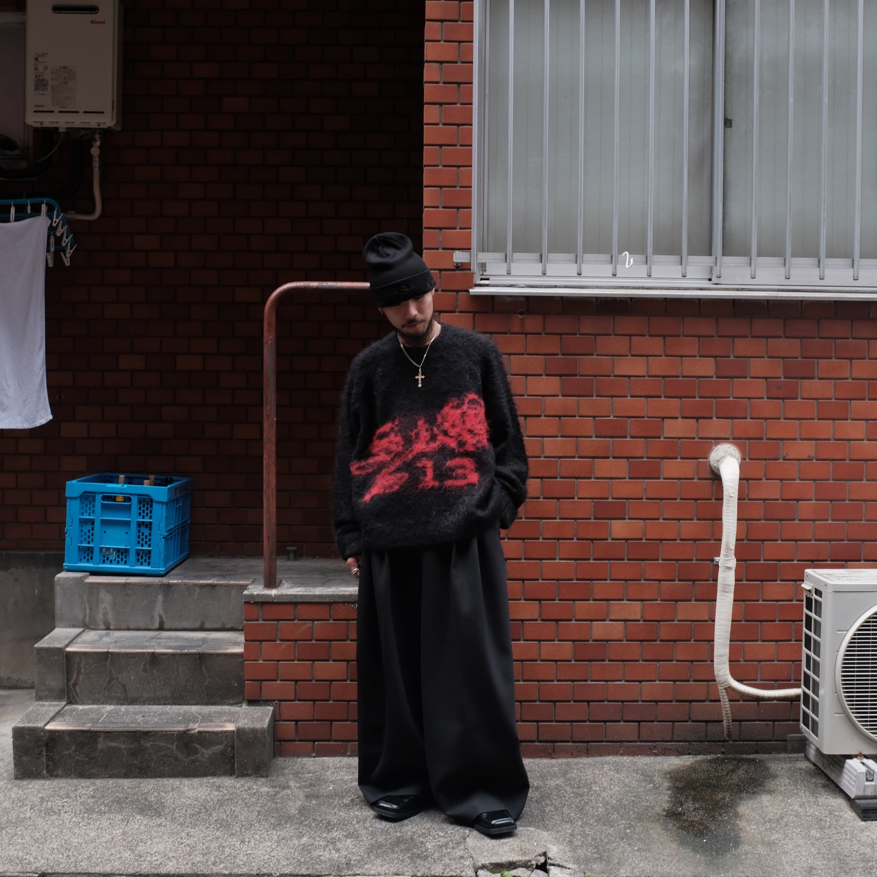1313 SELAH / ROSE ALPACA CREWNECK BLACK