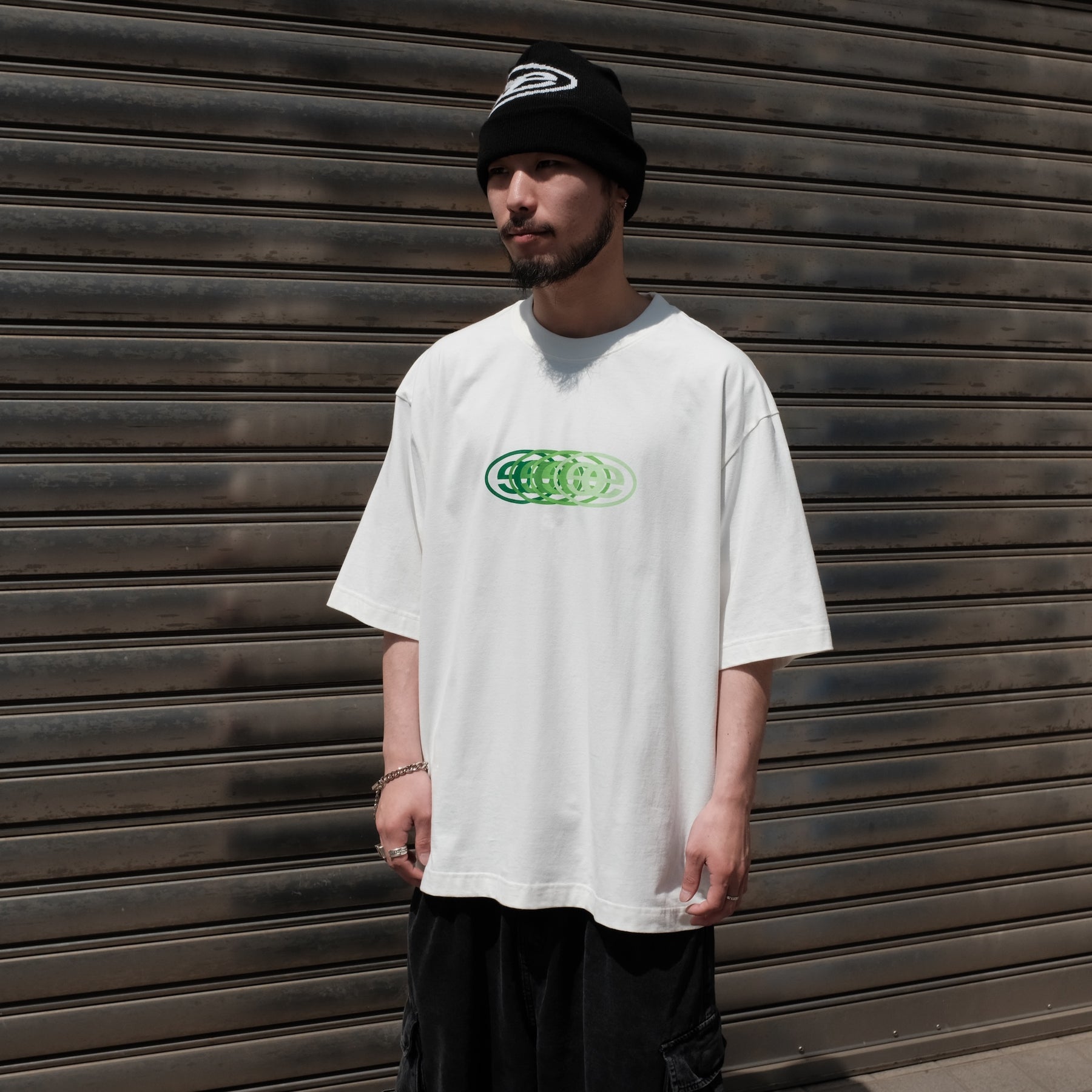 EMPORIUM / GRADIENT LOGO T-SHIRT OFF WHITE