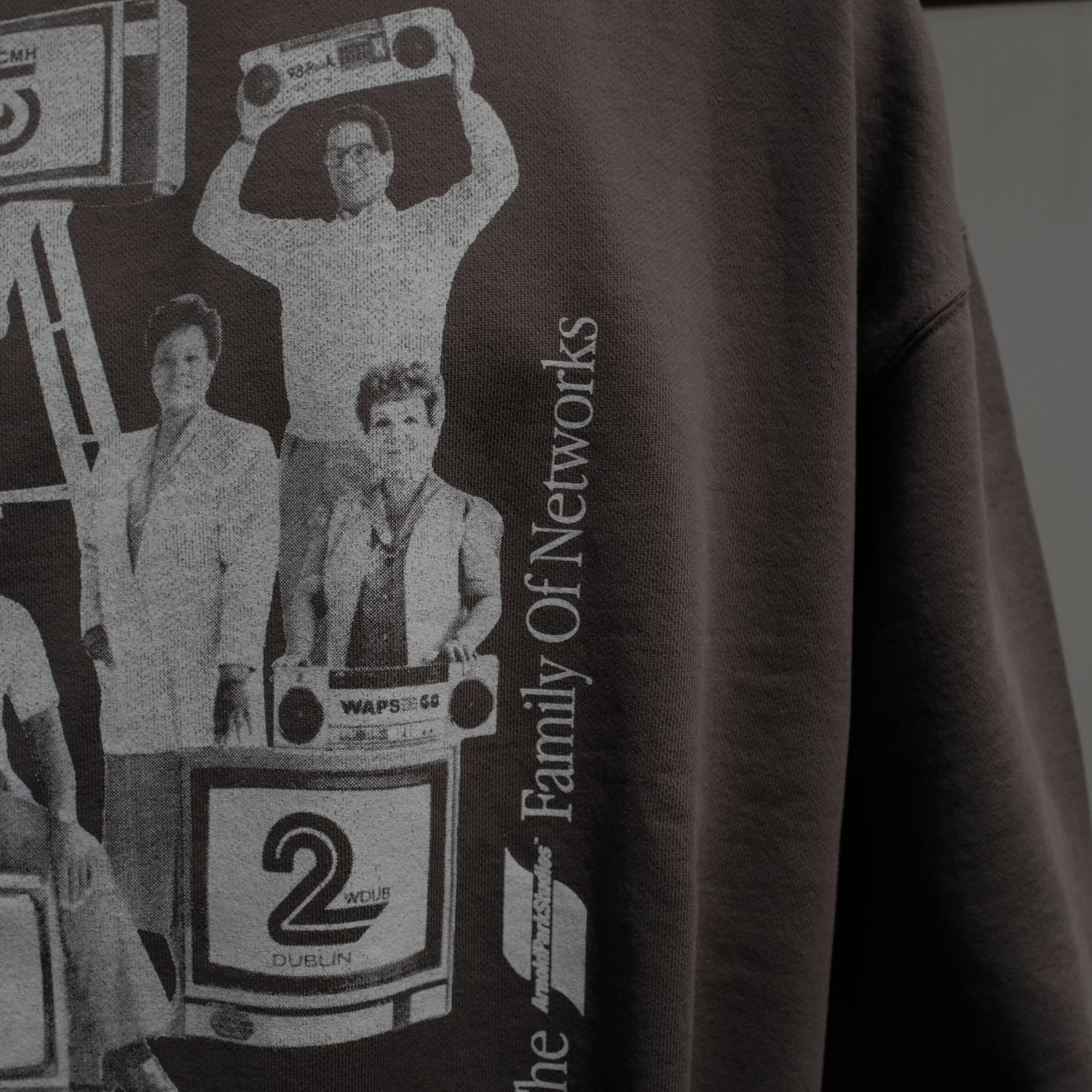 <span style="color: #f50b0b;">Last One</span> ARNOLD PARK STUDIOS / FAMILY OF NETWORK CREW PIGMENT GREY